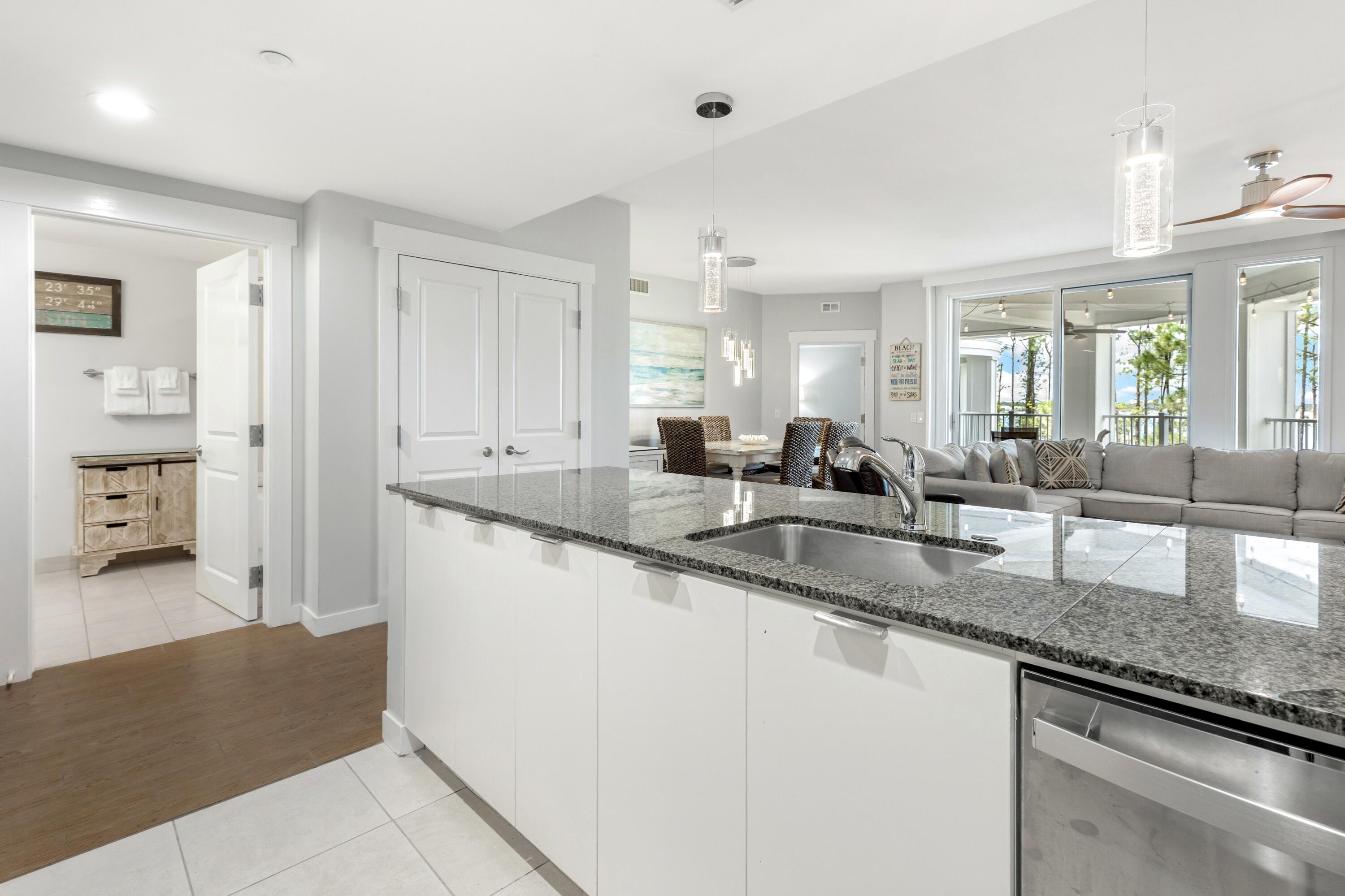 BAHIA CONDO - Residential