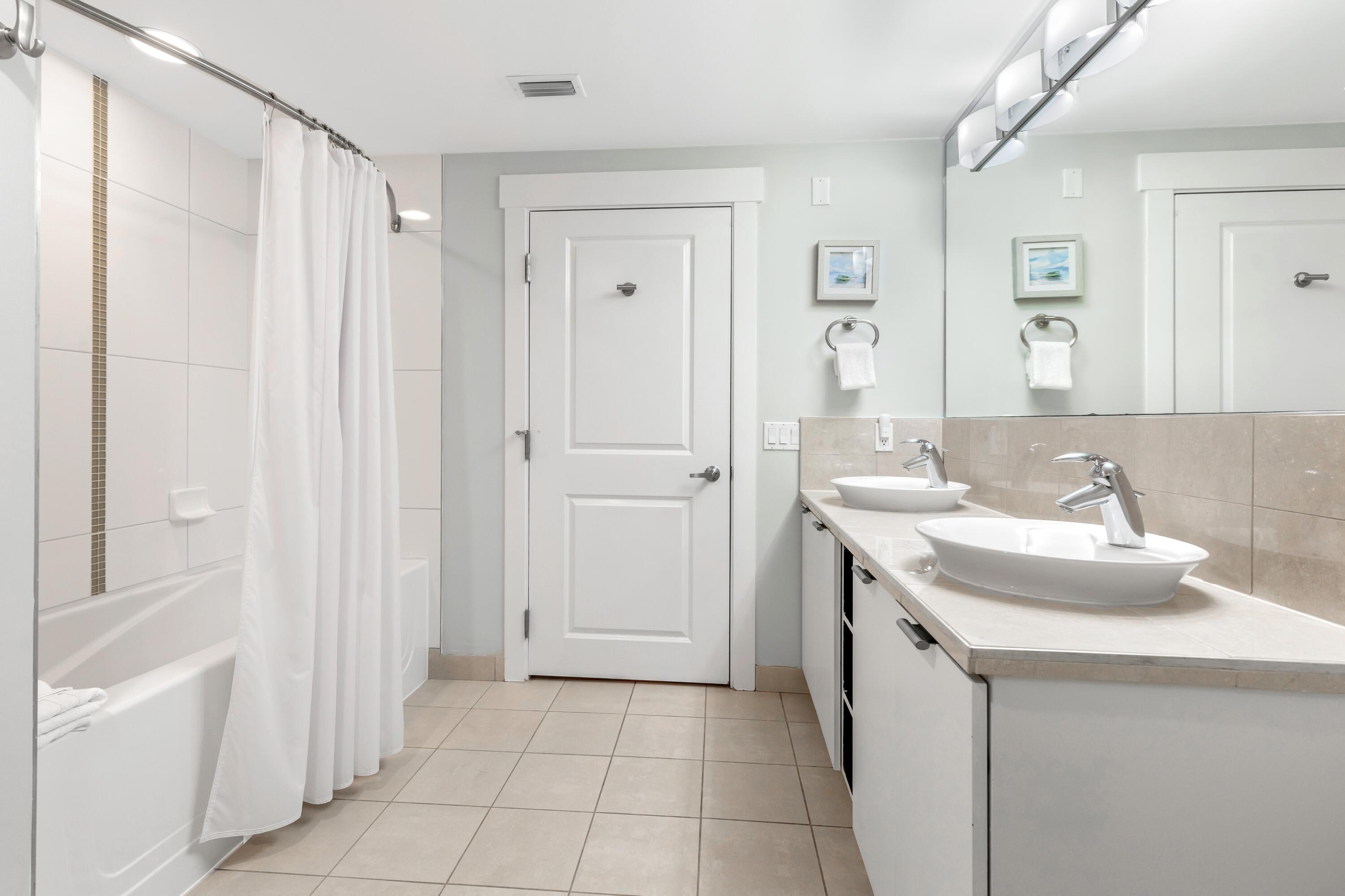 BAHIA CONDO - Residential