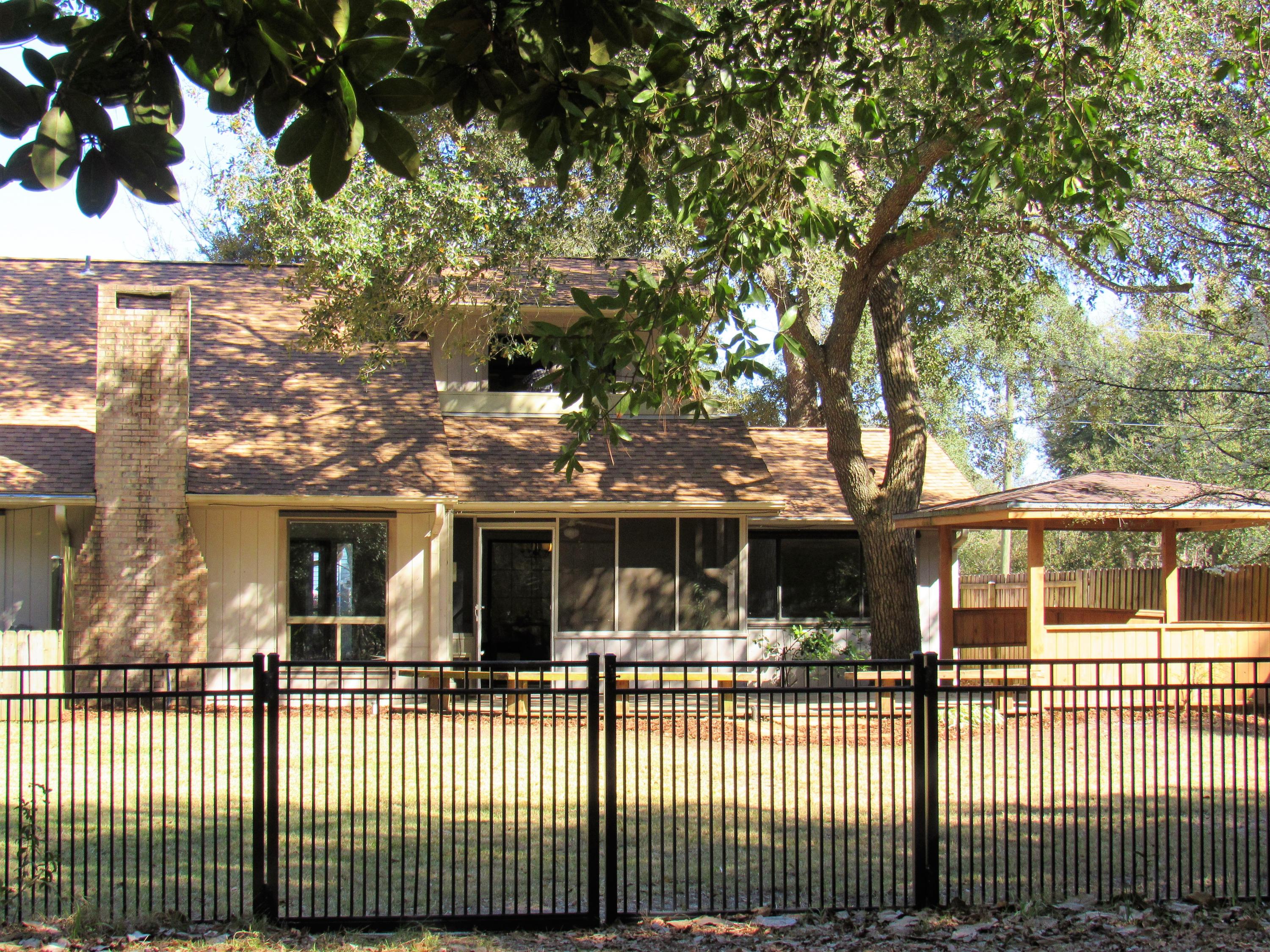 PINEWOOD ESTATES 2 - Residential