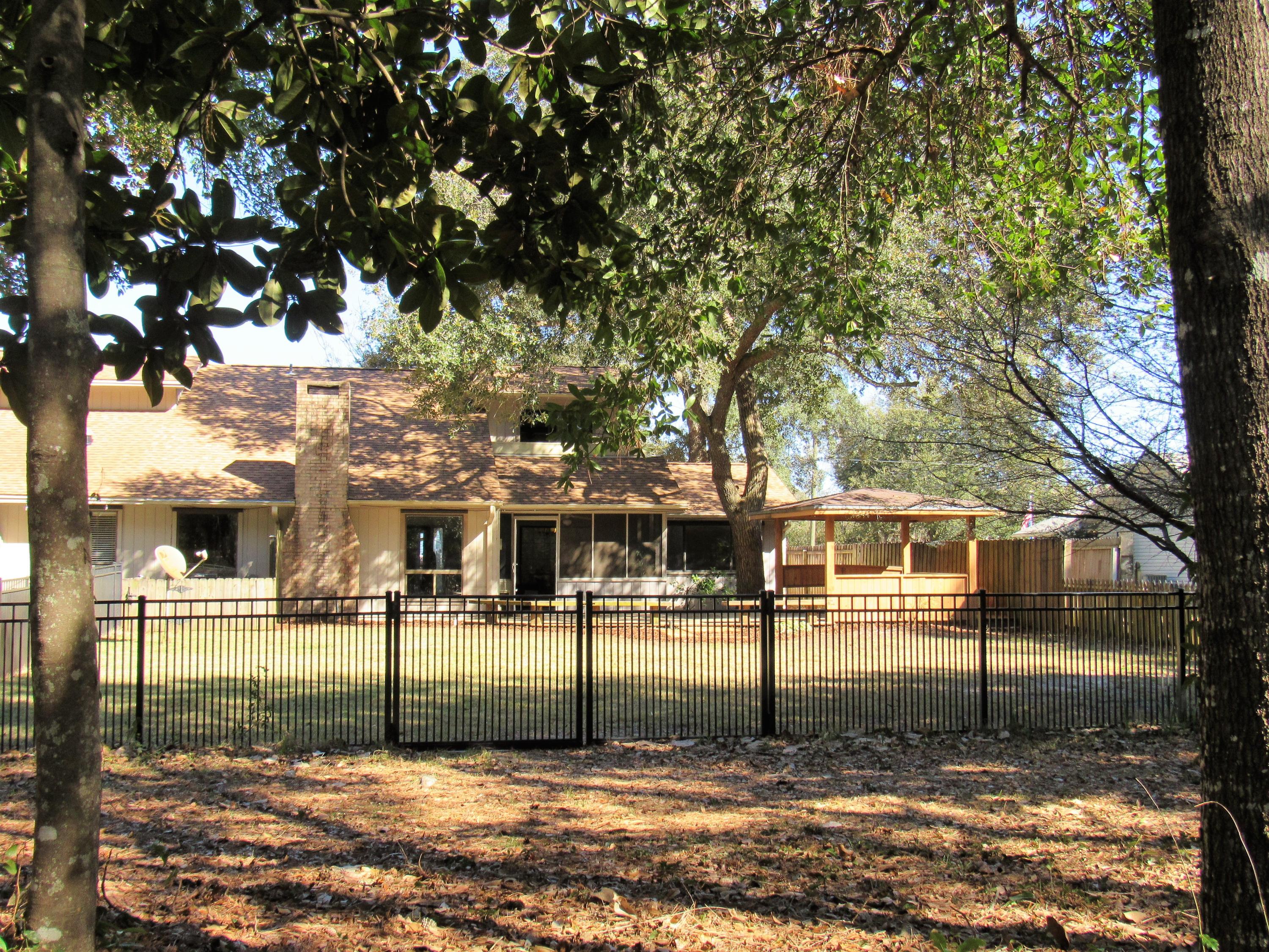 PINEWOOD ESTATES 2 - Residential