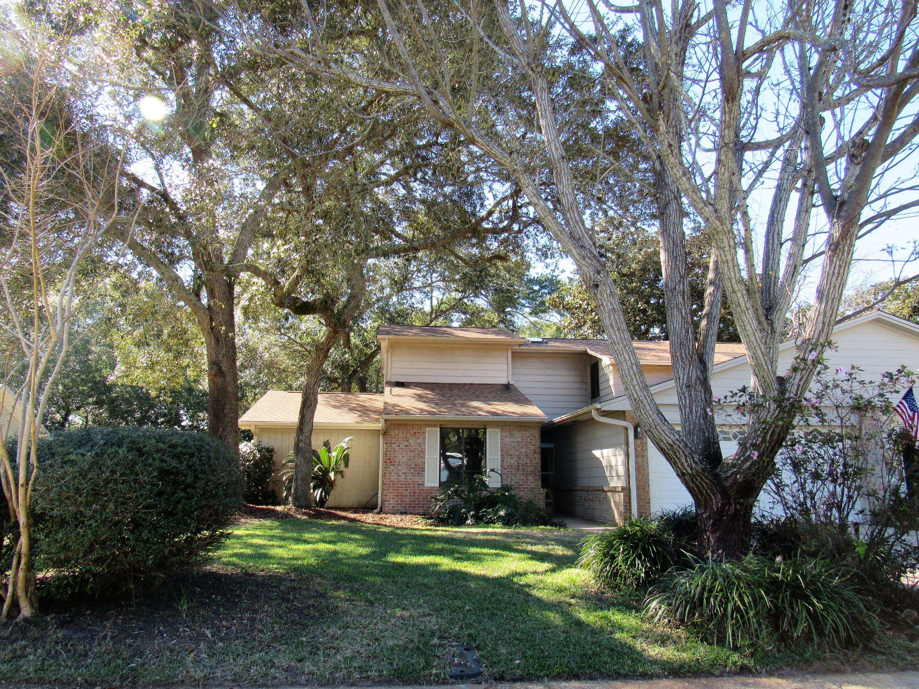 PINEWOOD ESTATES 2 - Residential