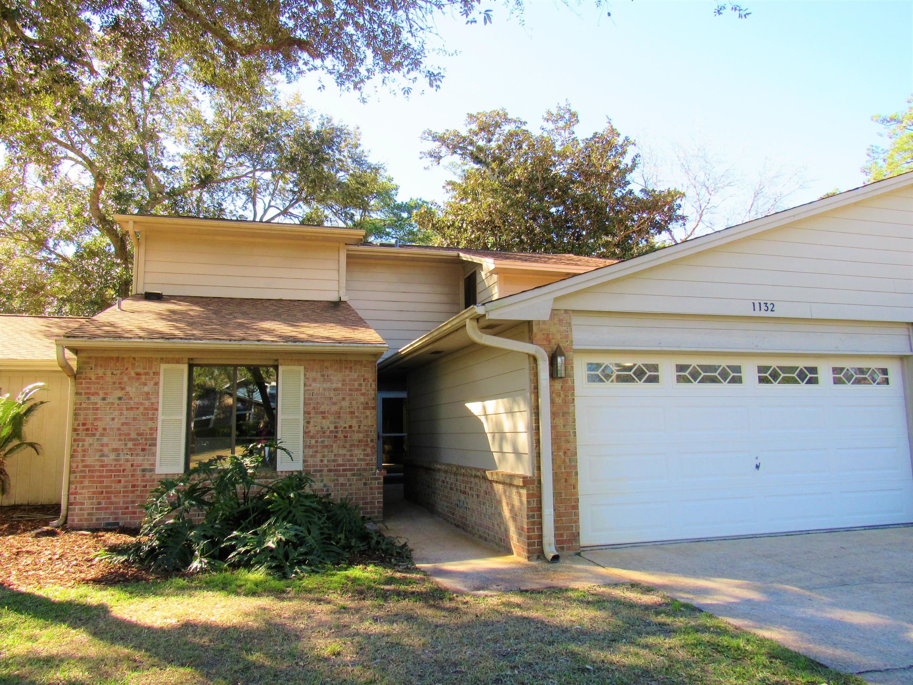 PINEWOOD ESTATES 2 - Residential