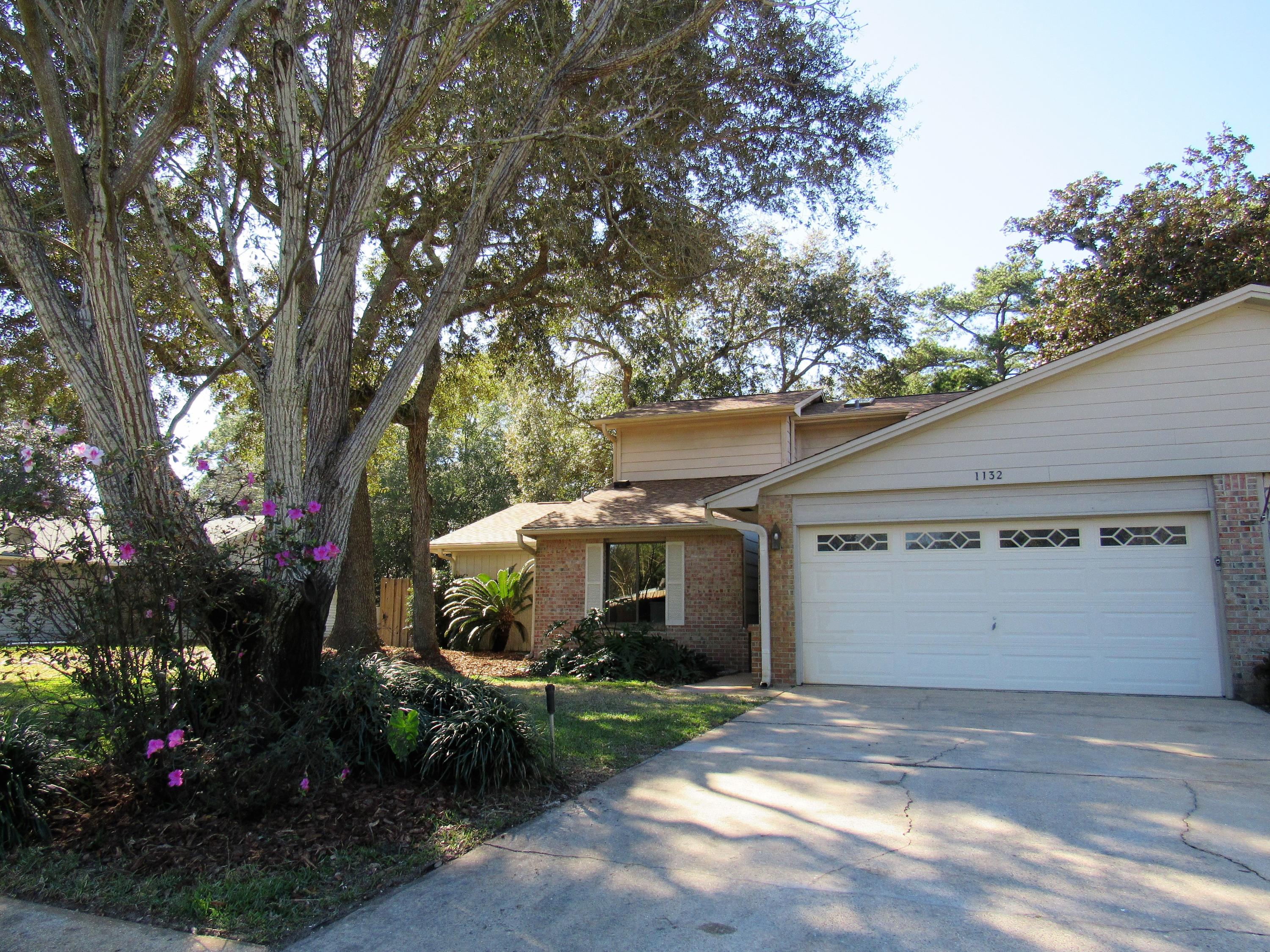 PINEWOOD ESTATES 2 - Residential