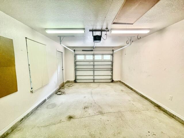 MORRIS ADDN TO CRESTVIEW - Residential