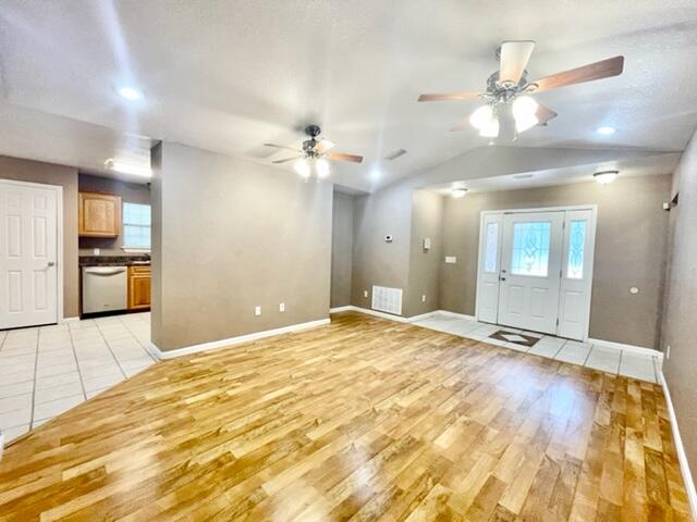 MORRIS ADDN TO CRESTVIEW - Residential