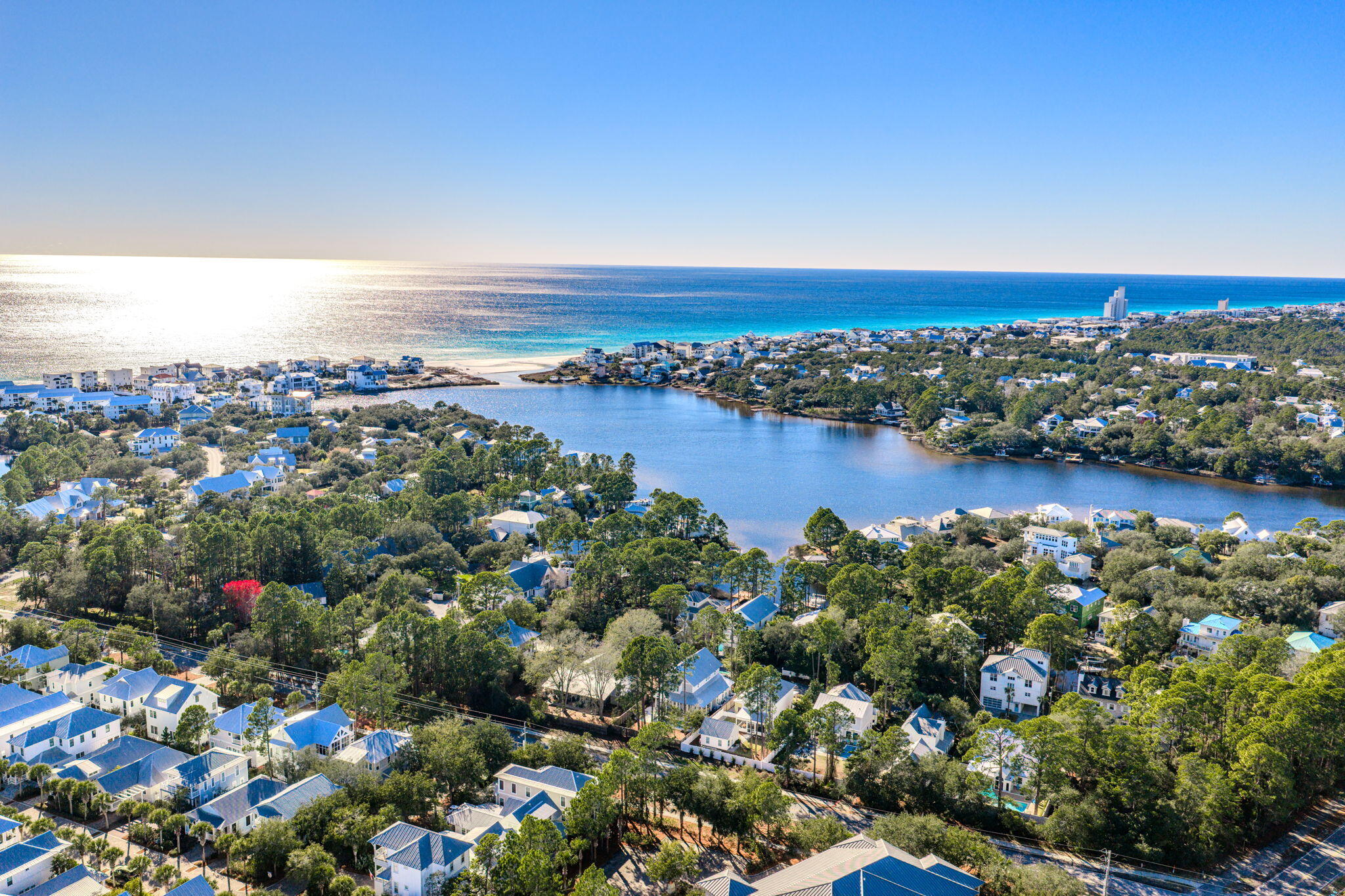 COTTAGES AT EASTERN LAKE - Residential
