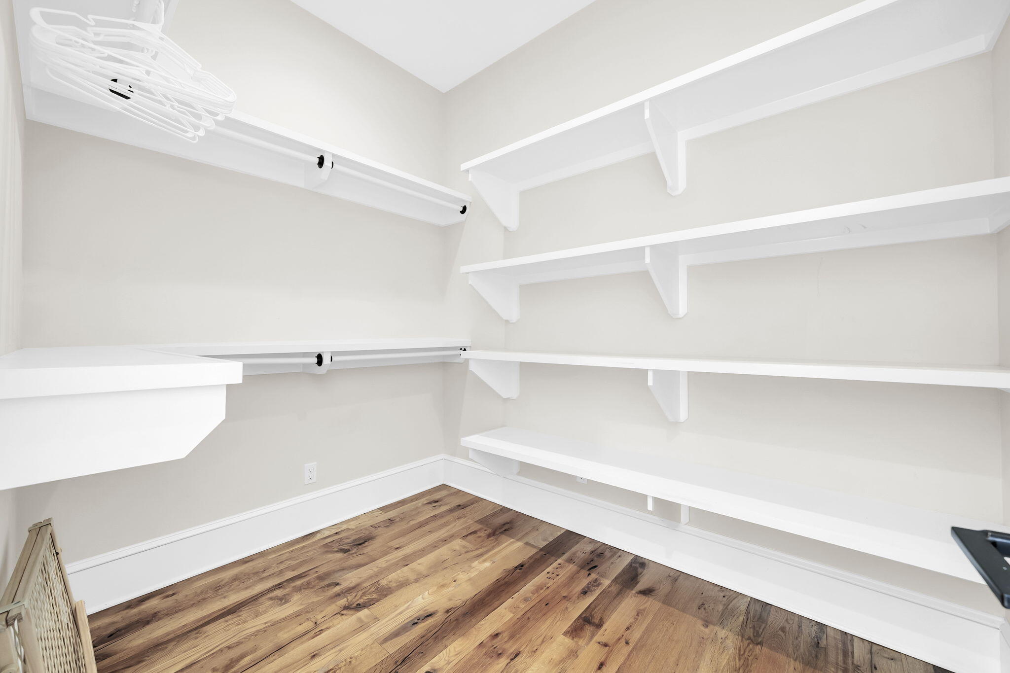 COTTAGES AT EASTERN LAKE - Residential