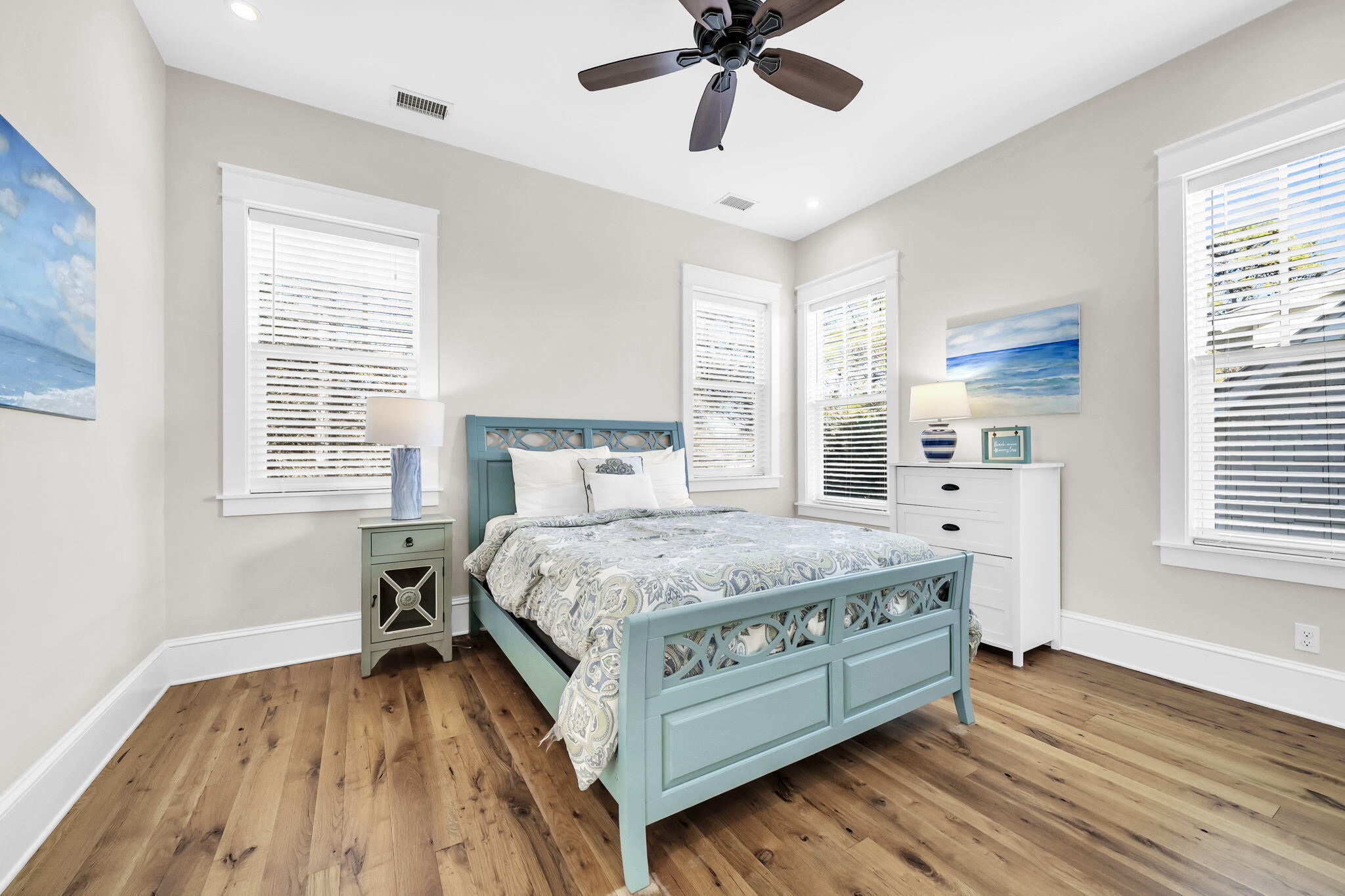 COTTAGES AT EASTERN LAKE - Residential