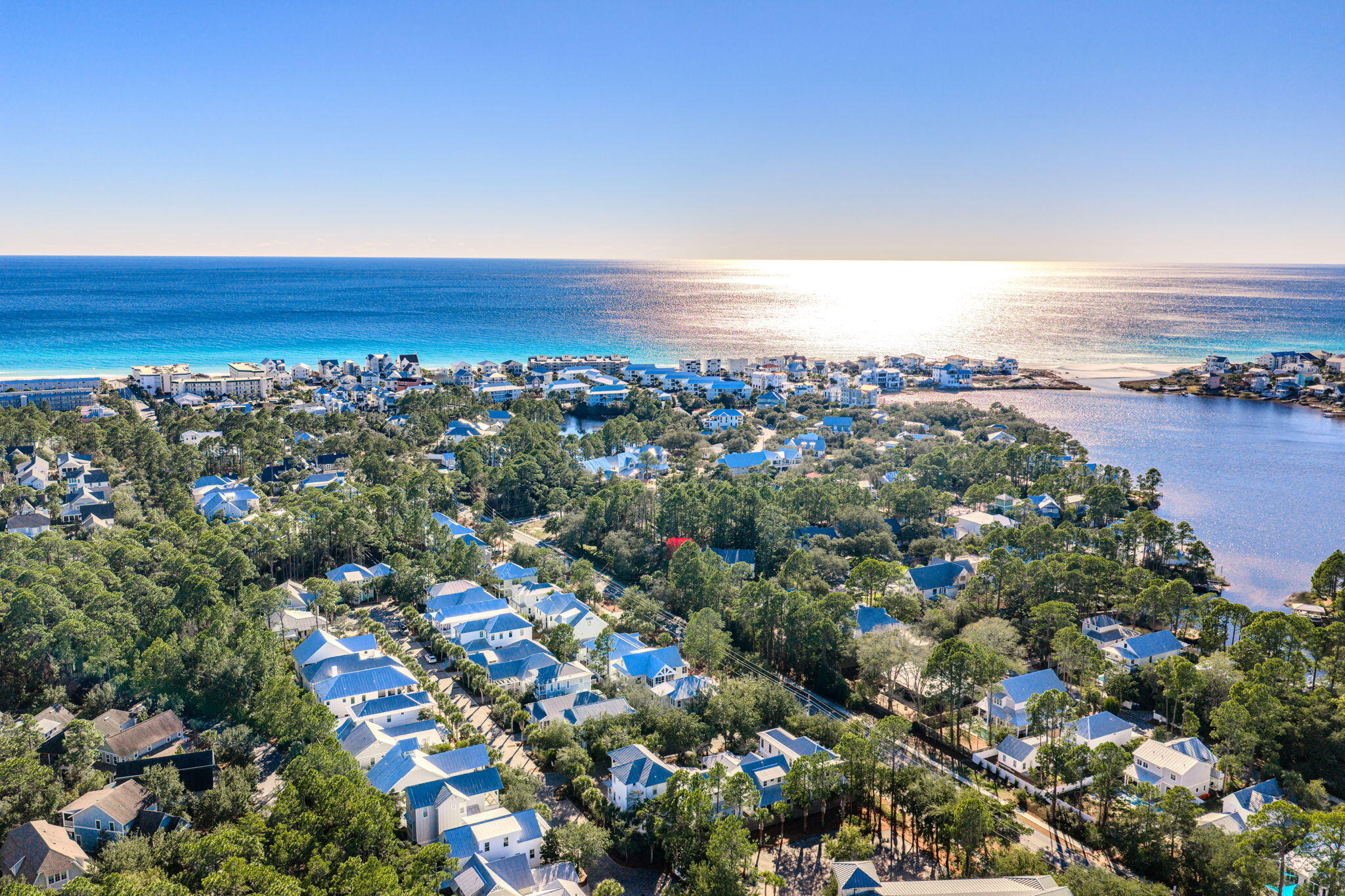 COTTAGES AT EASTERN LAKE - Residential