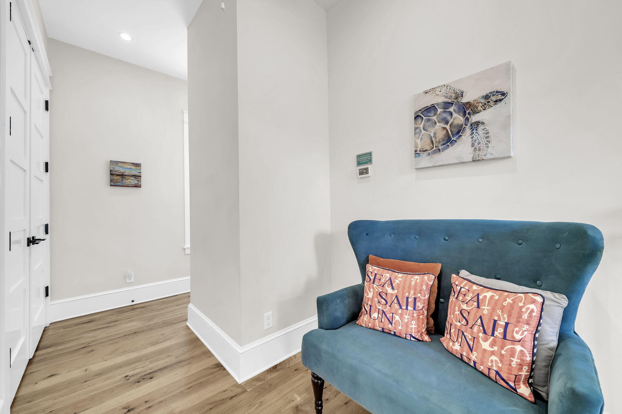 COTTAGES AT EASTERN LAKE - Residential