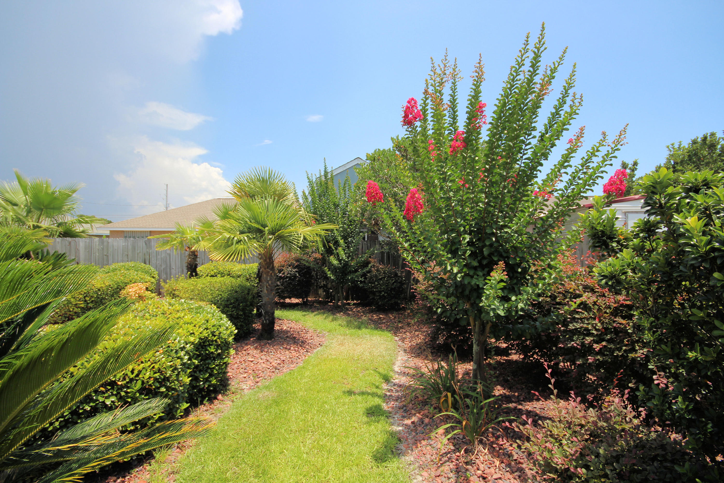 HAMPTON RIDGE ESTATES - Residential