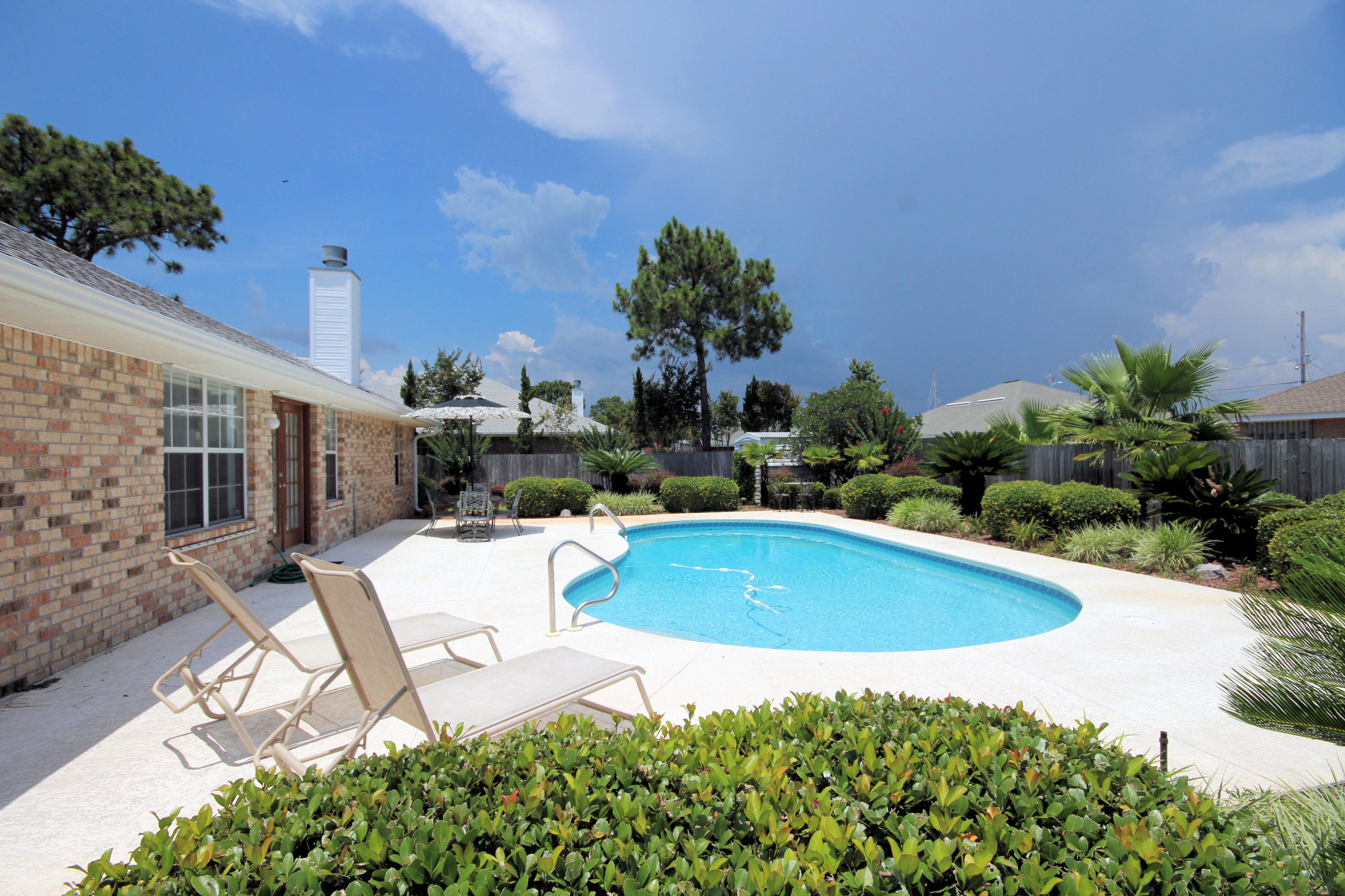 HAMPTON RIDGE ESTATES - Residential