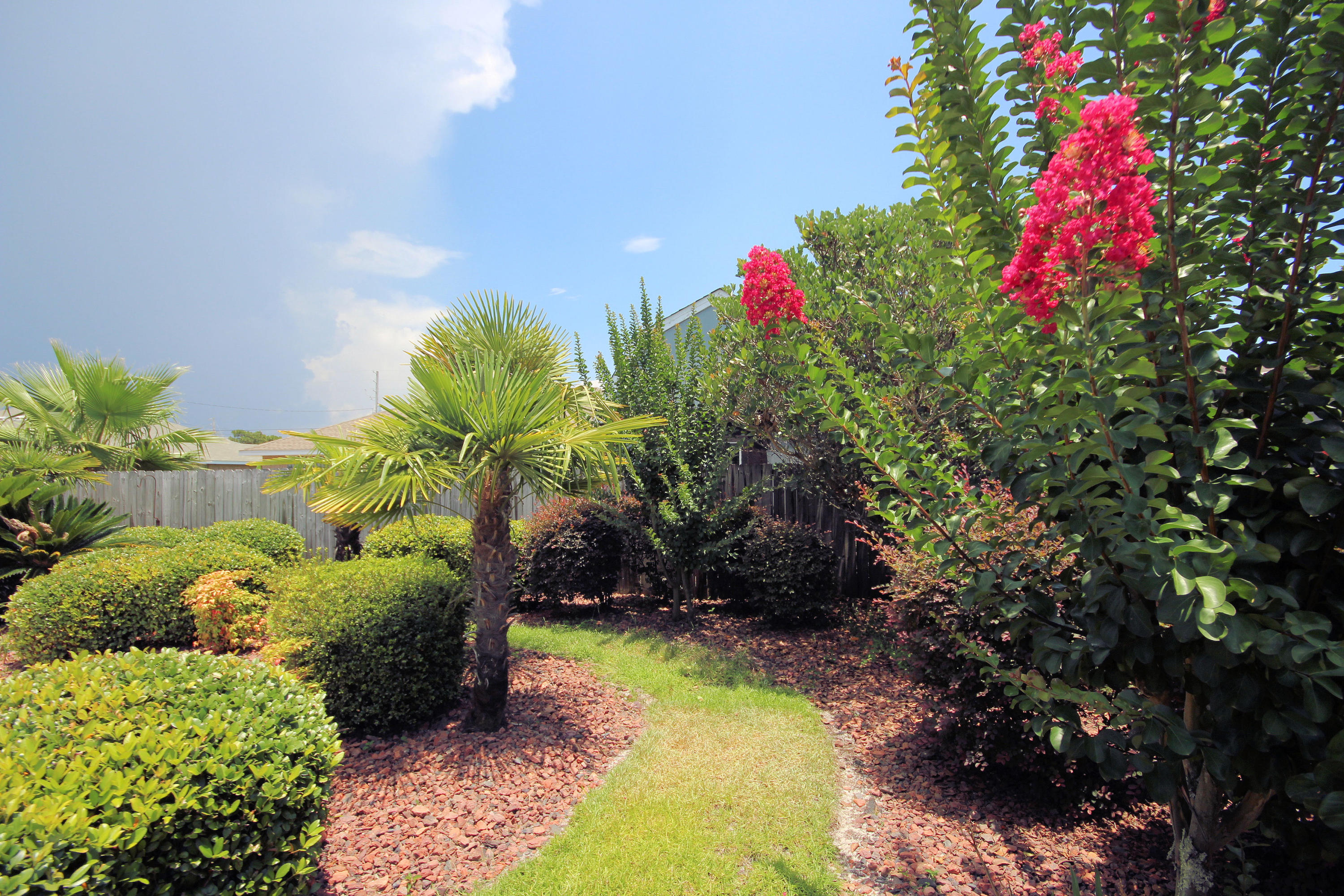 HAMPTON RIDGE ESTATES - Residential