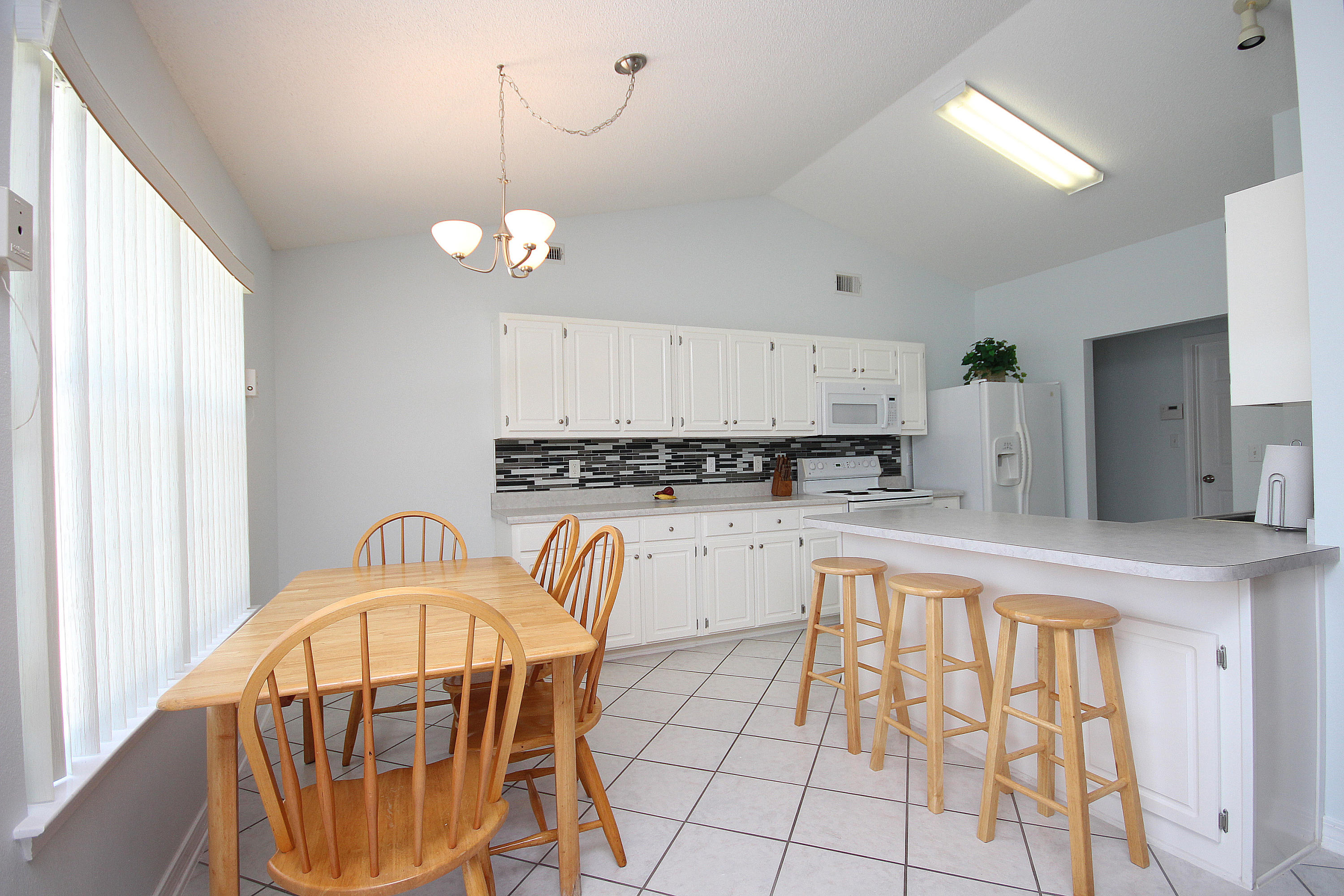 HAMPTON RIDGE ESTATES - Residential