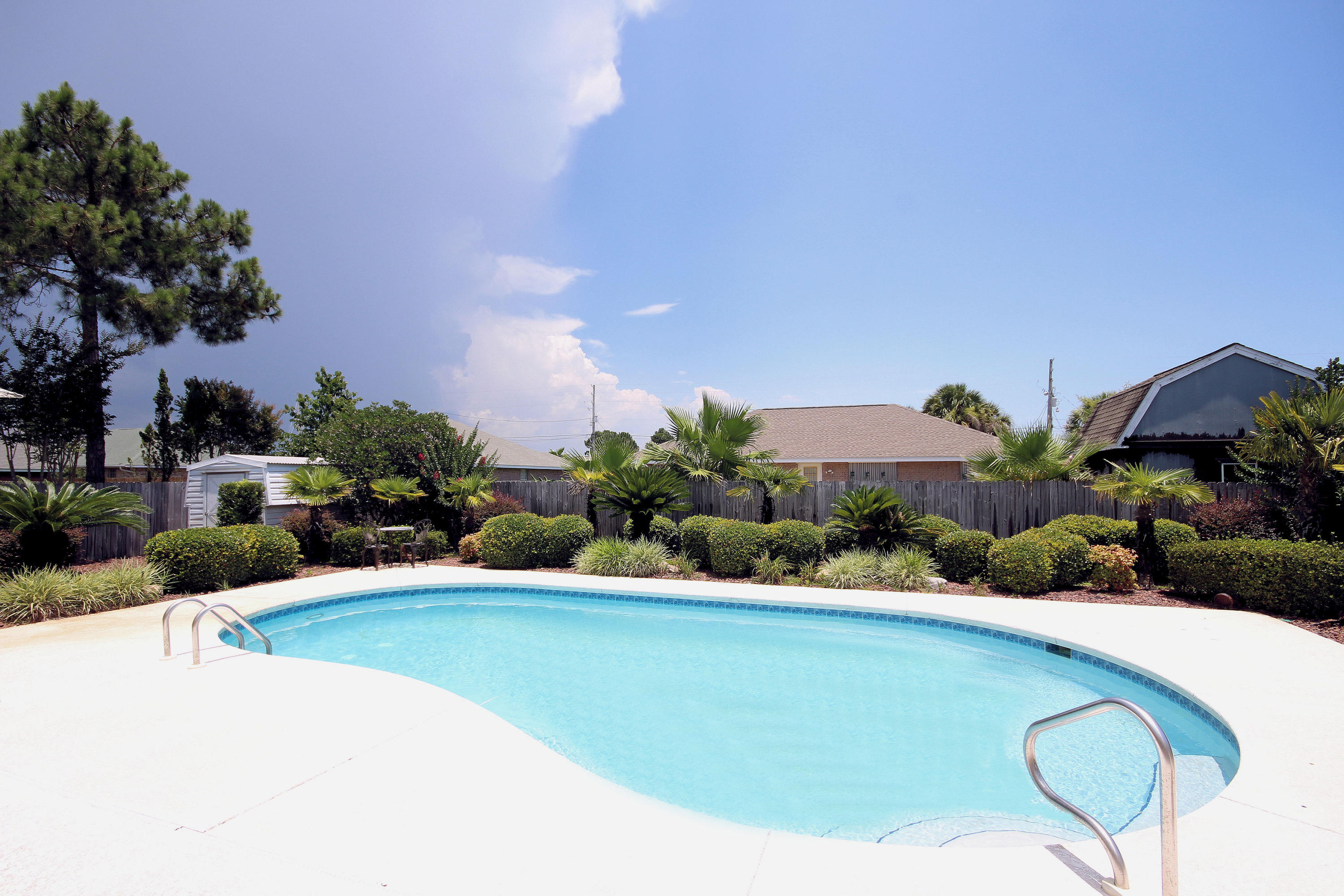 HAMPTON RIDGE ESTATES - Residential