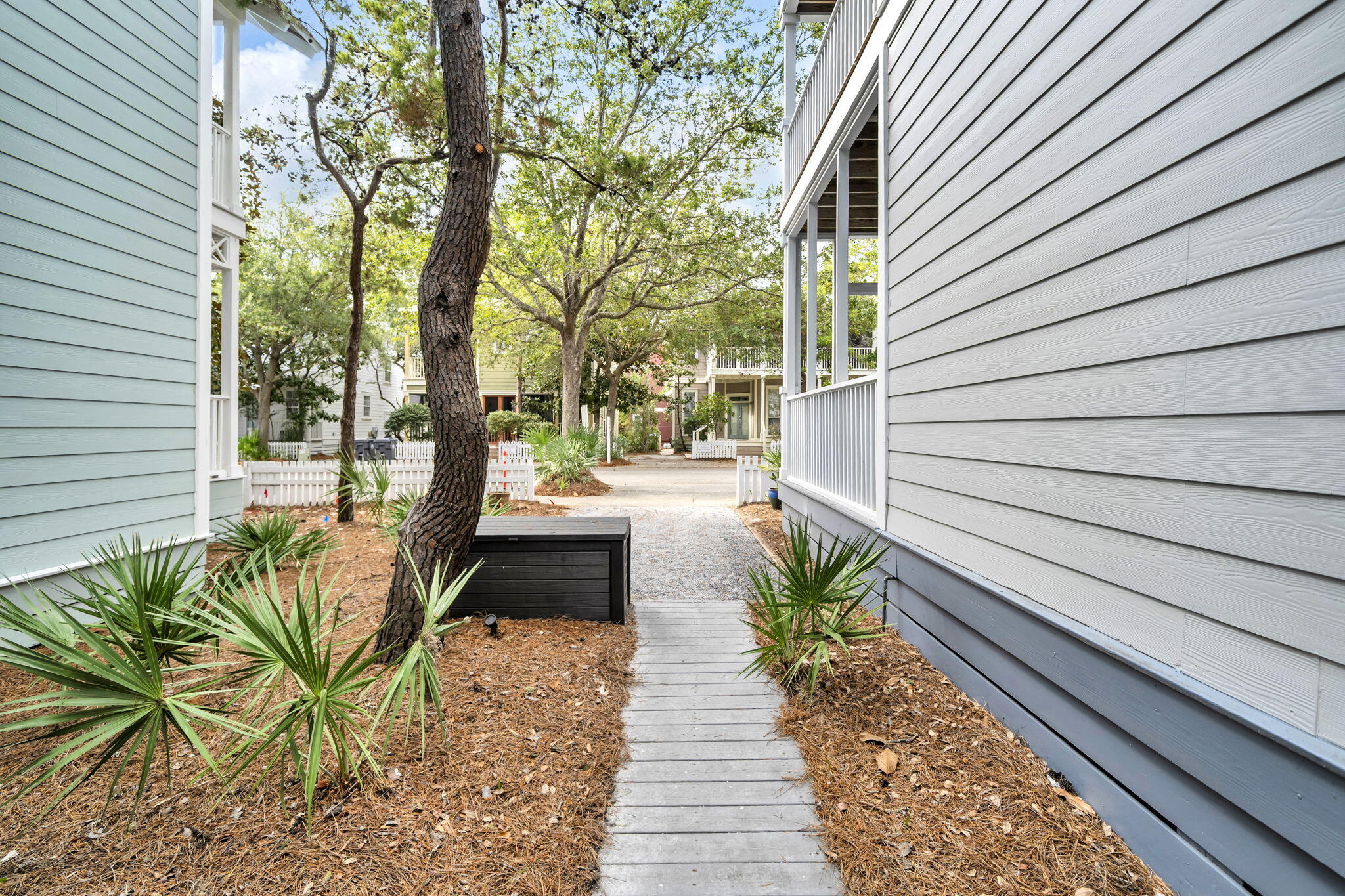 SUMMER'S EDGE - Residential