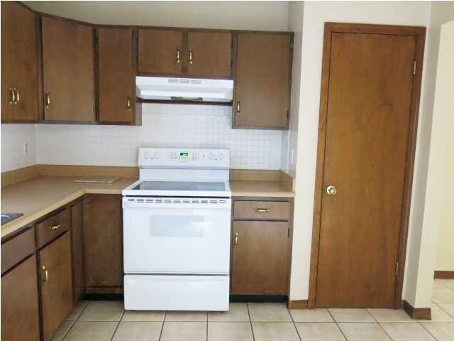 SHANGRA WOODS 1ST ADDN - Residential Lease