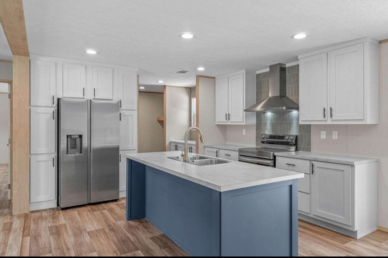 OAKWOOD HILLS UNIT 1 - Residential