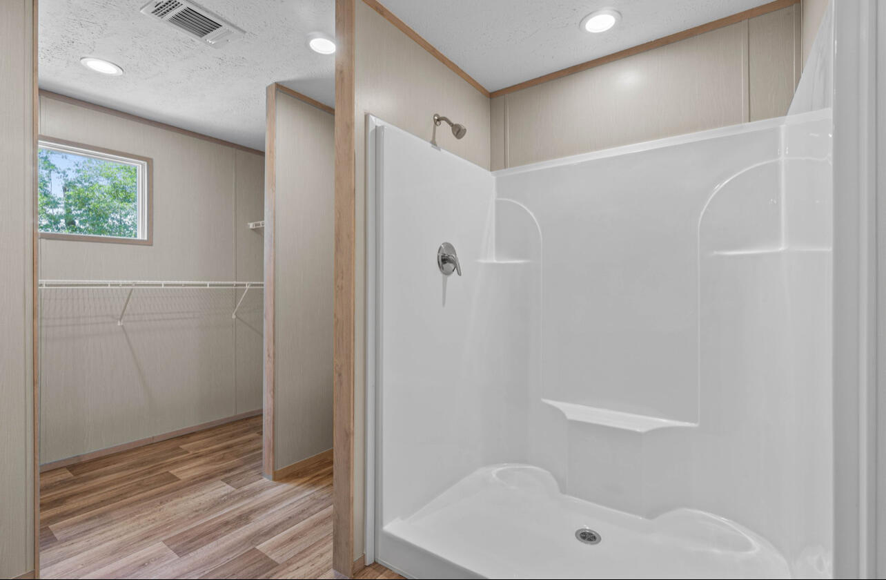 OAKWOOD HILLS UNIT 1 - Residential