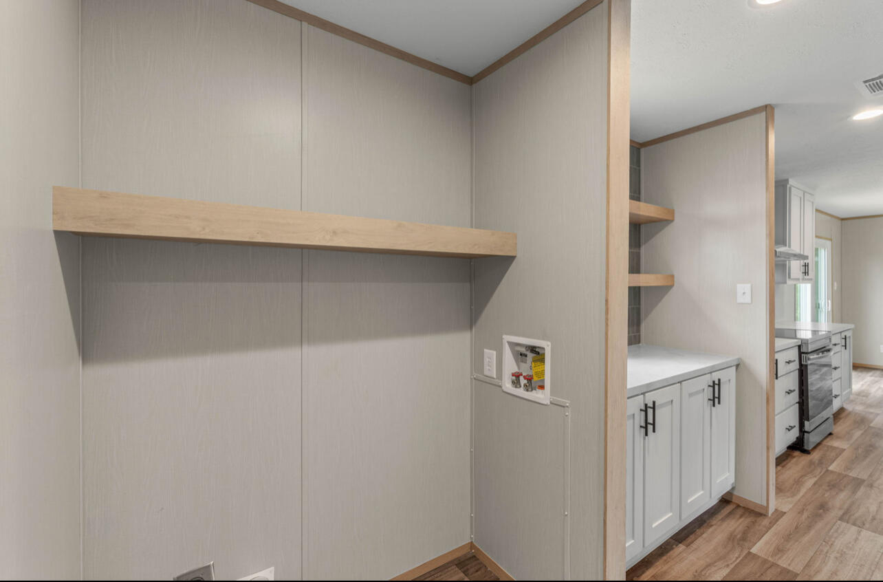 OAKWOOD HILLS UNIT 1 - Residential
