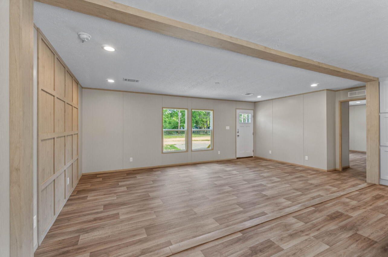 OAKWOOD HILLS UNIT 1 - Residential