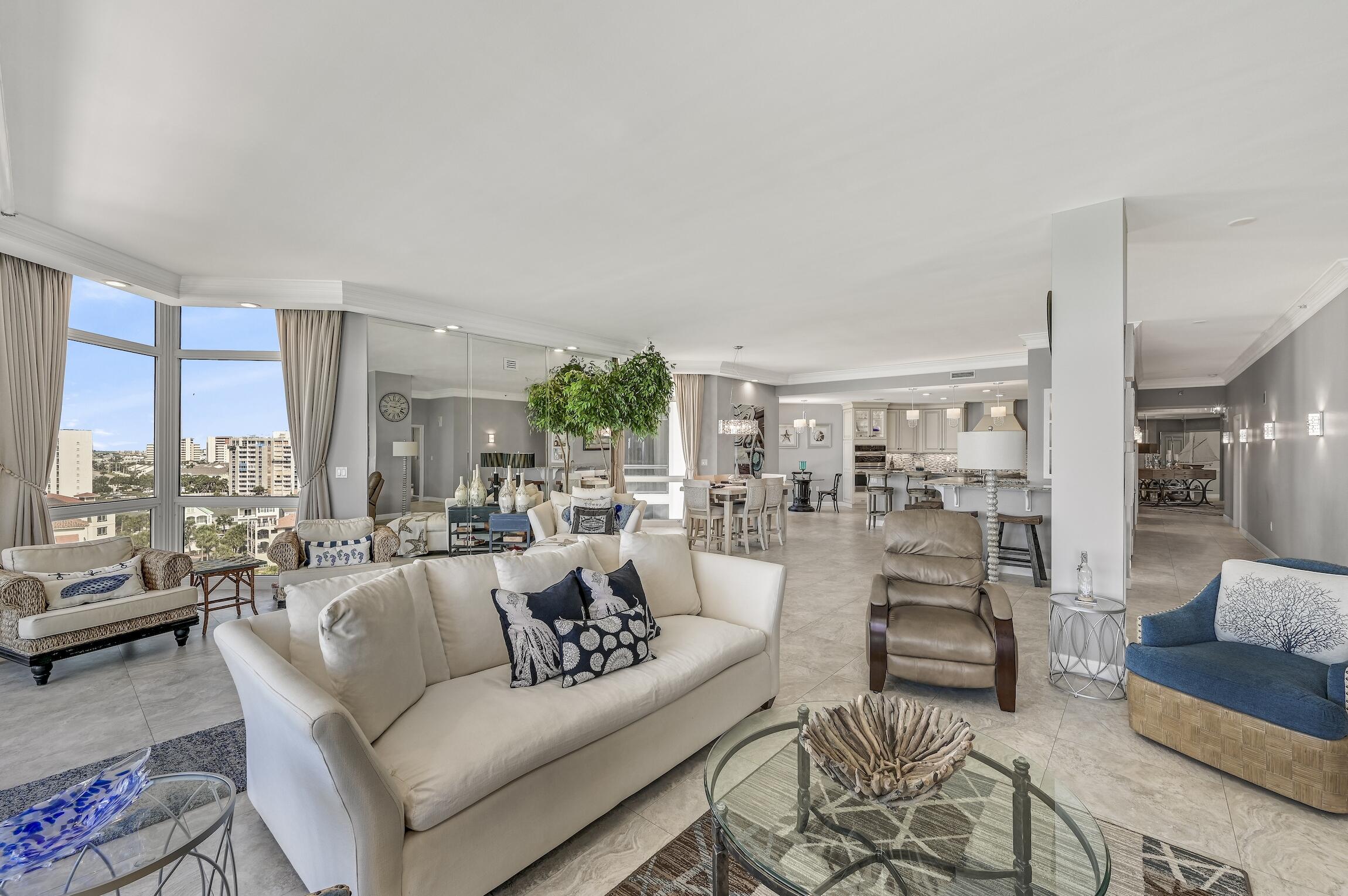 REGENCY TOWERS - Residential