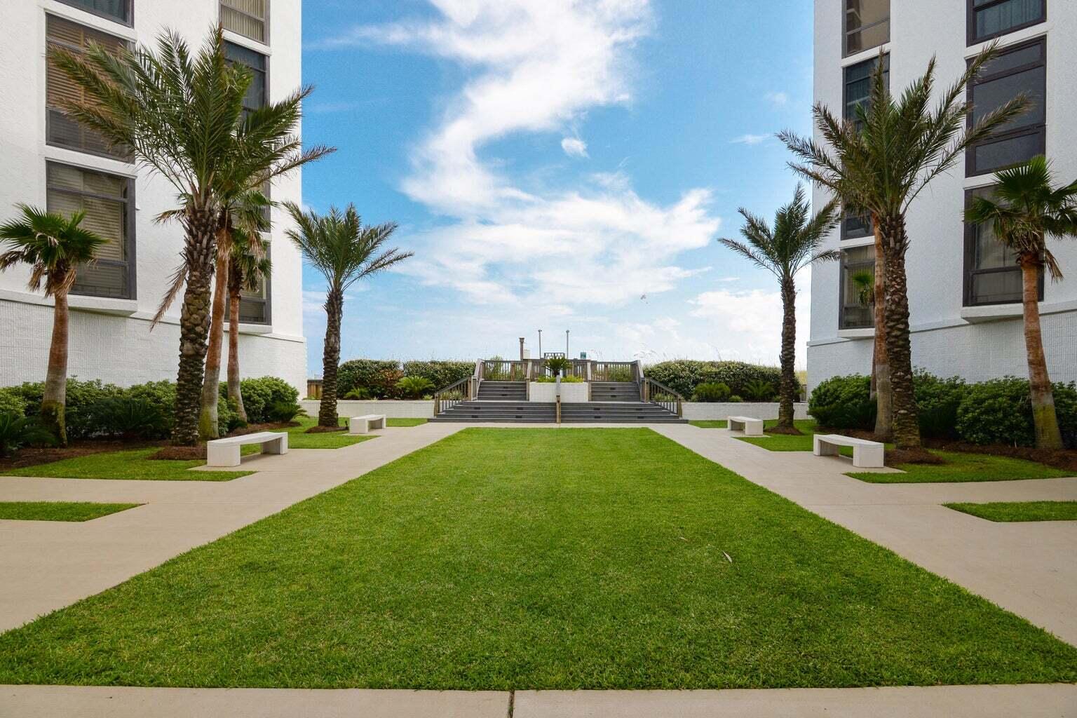 REGENCY TOWERS - Residential
