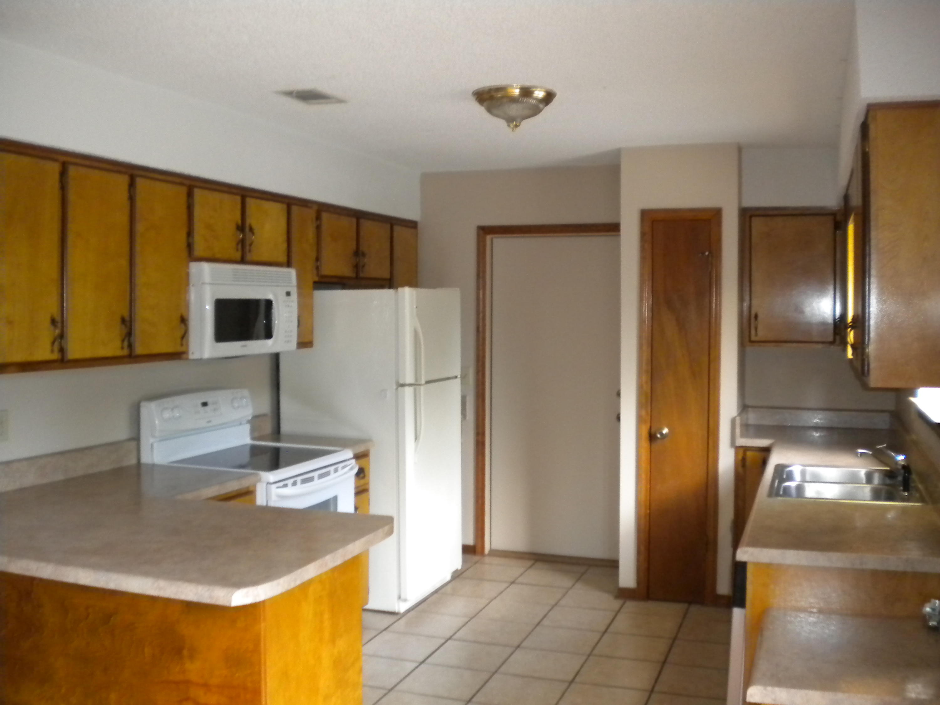 ADAMS POWELL - Residential Lease