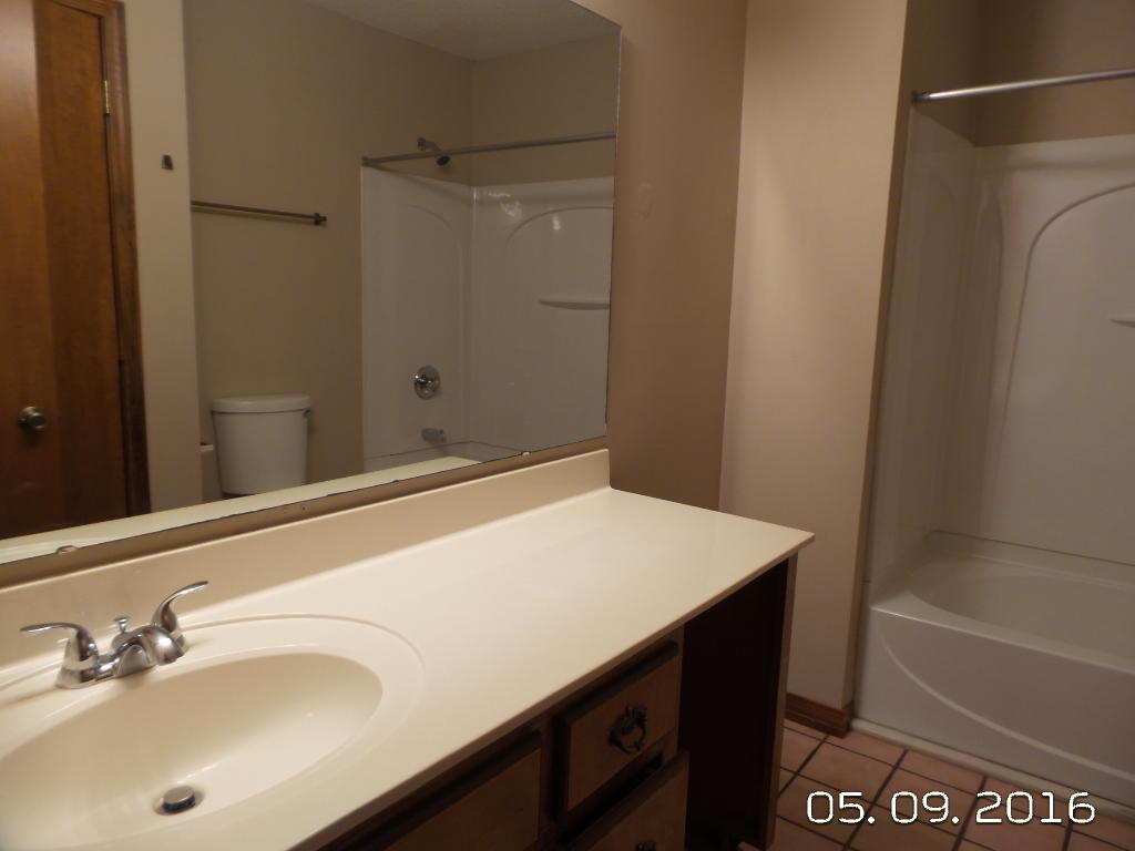 ADAMS POWELL - Residential Lease