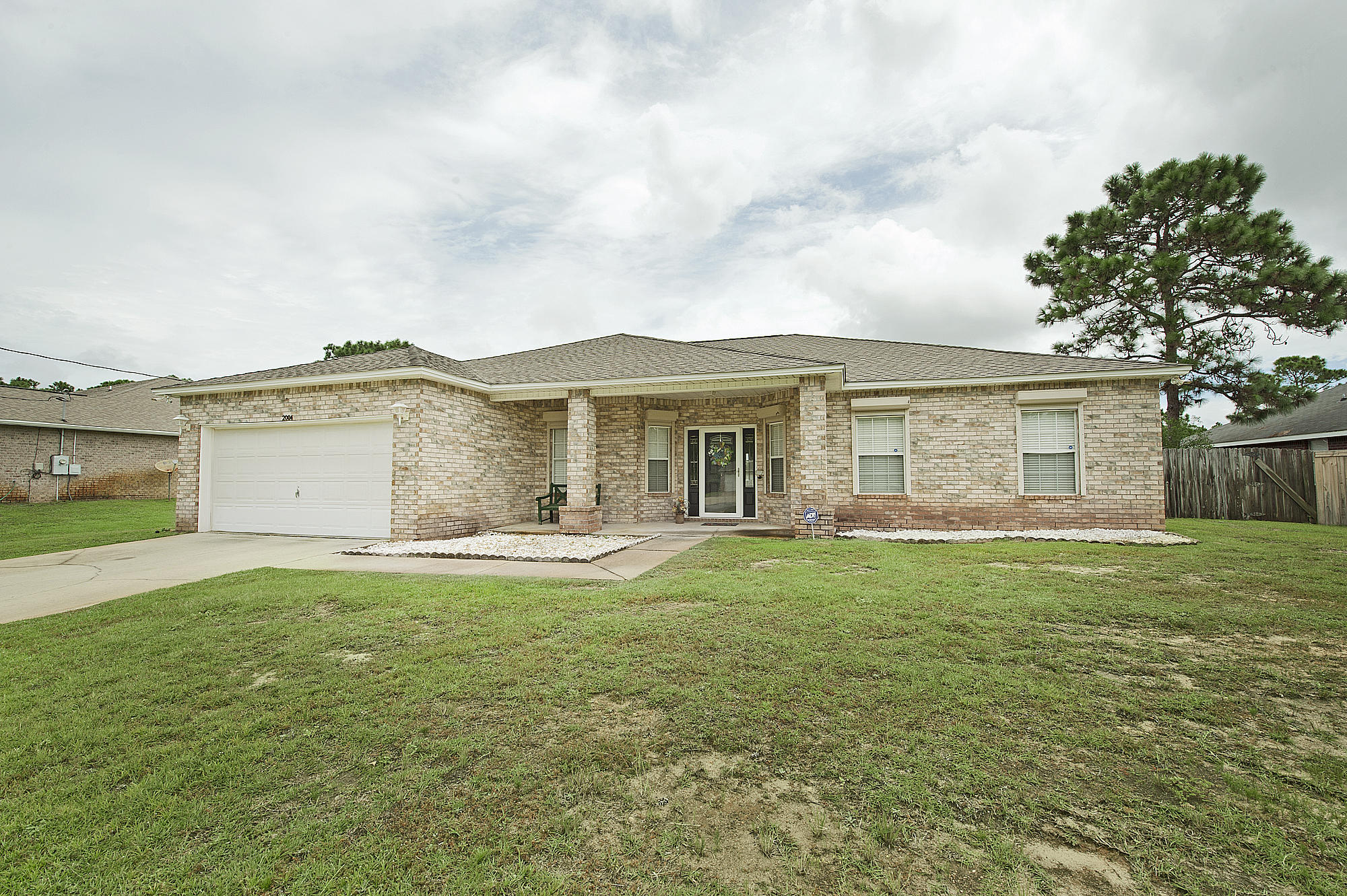 HOLLEY BY THE SEA - Residential