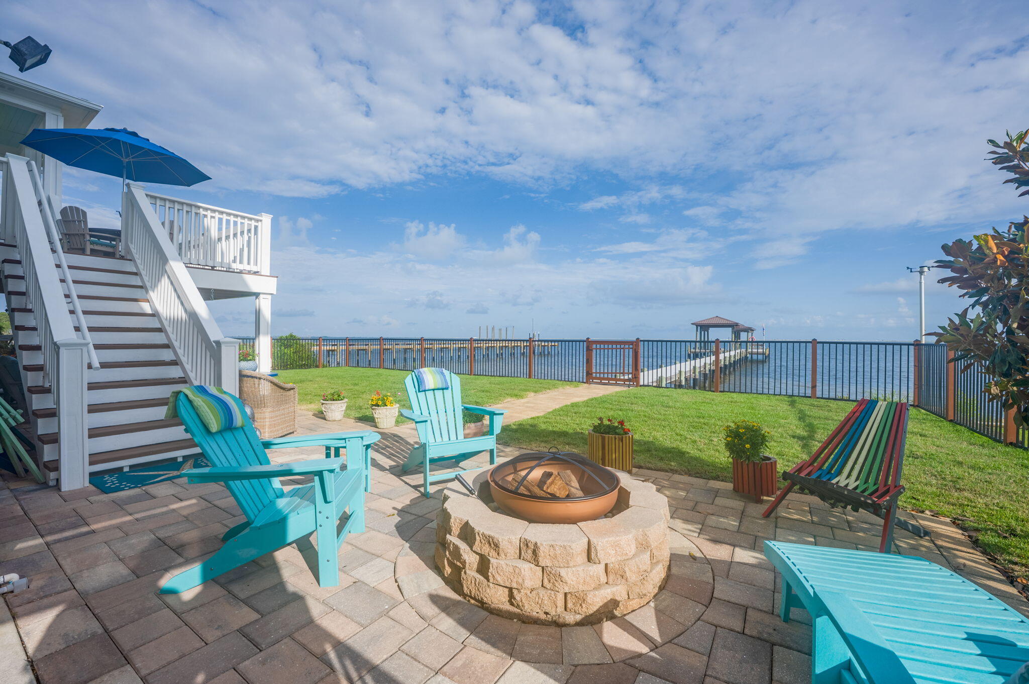 QUAYSIDE VILLAGE PH III - Residential