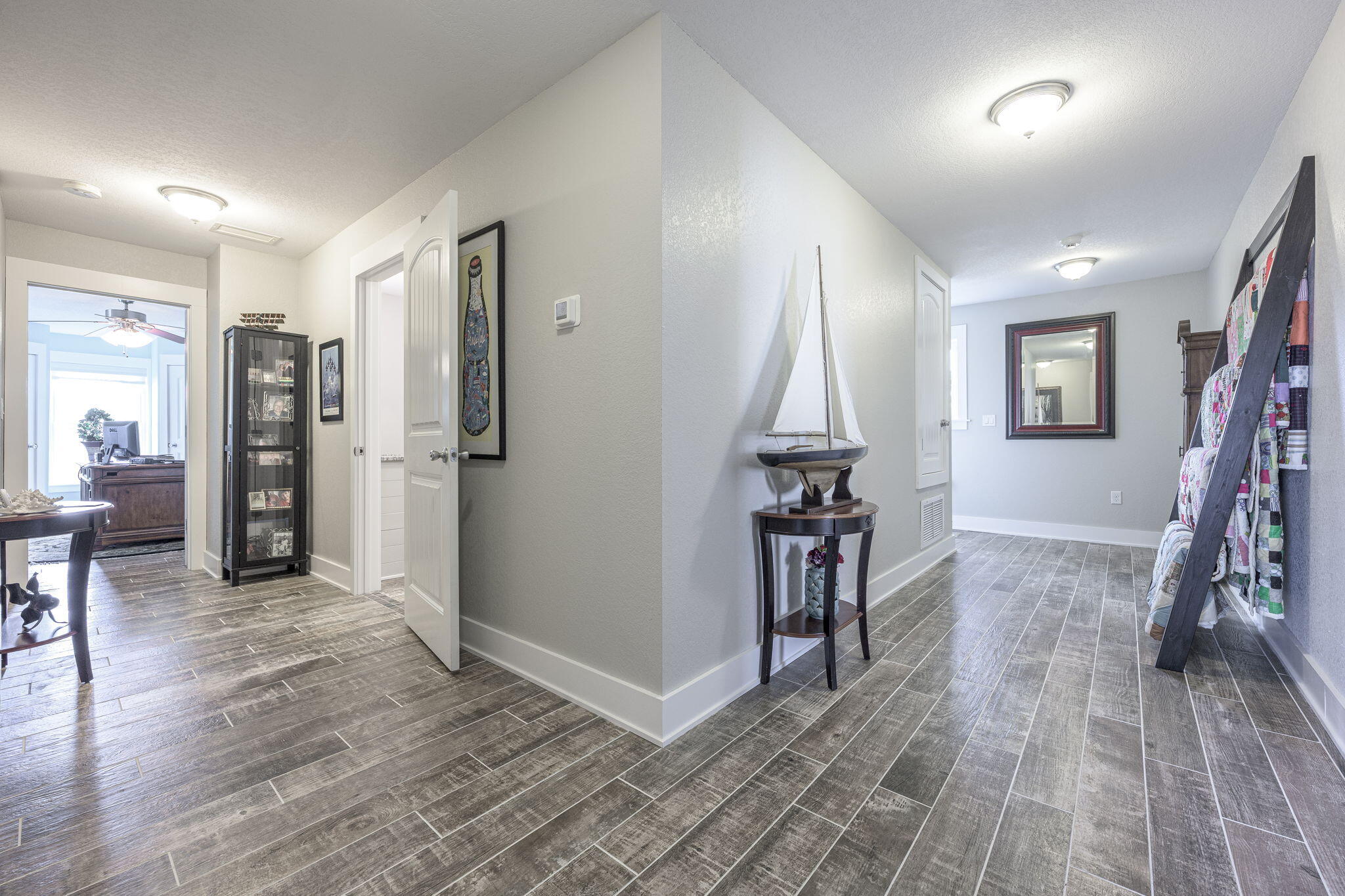 QUAYSIDE VILLAGE PH III - Residential