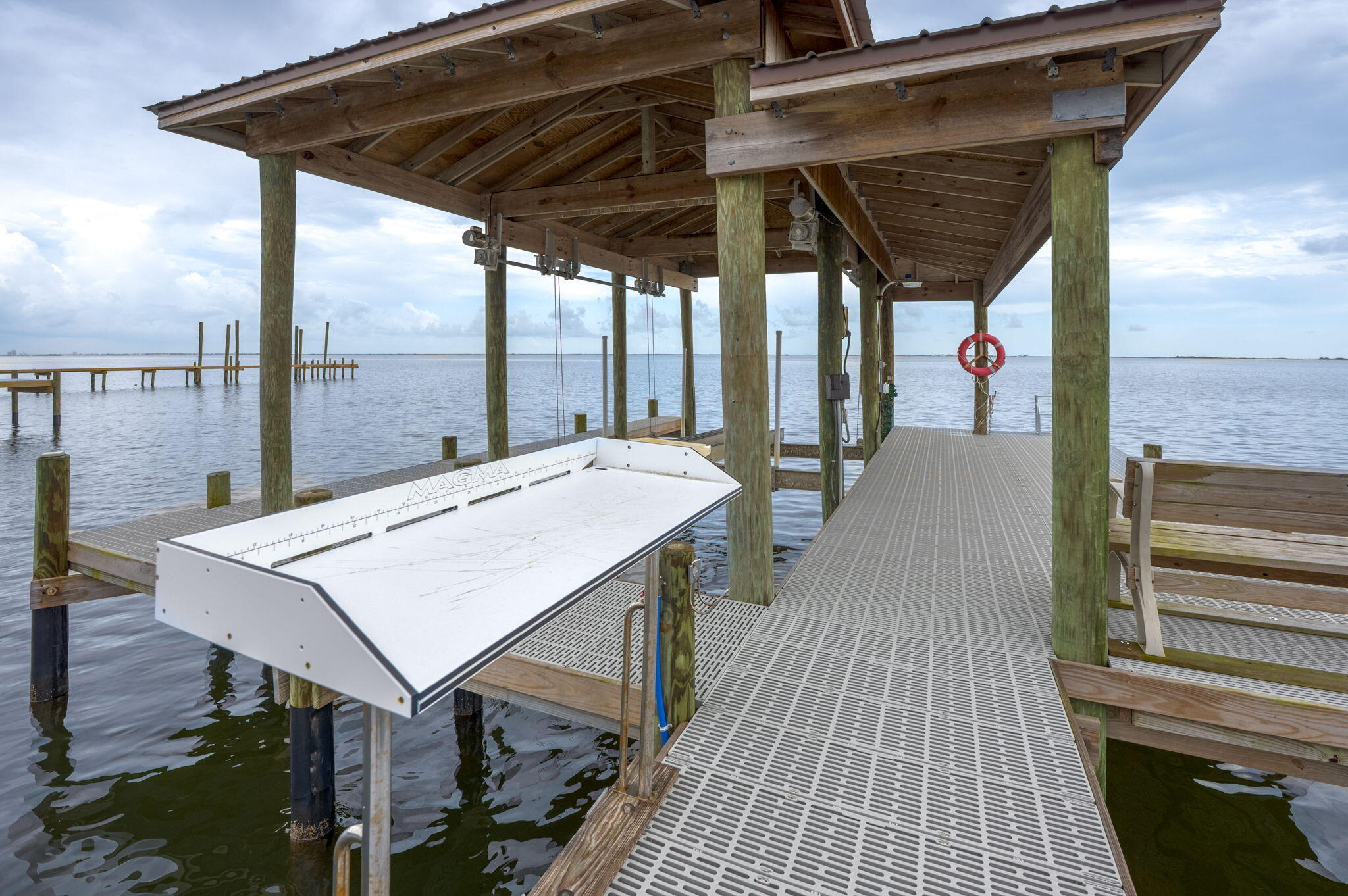 QUAYSIDE VILLAGE PH III - Residential