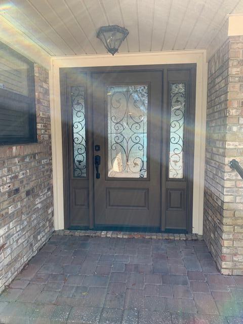 BEG 896 Ft S OF NW COR SEC E85.12 FT S223.28 FT to W/E - Residential