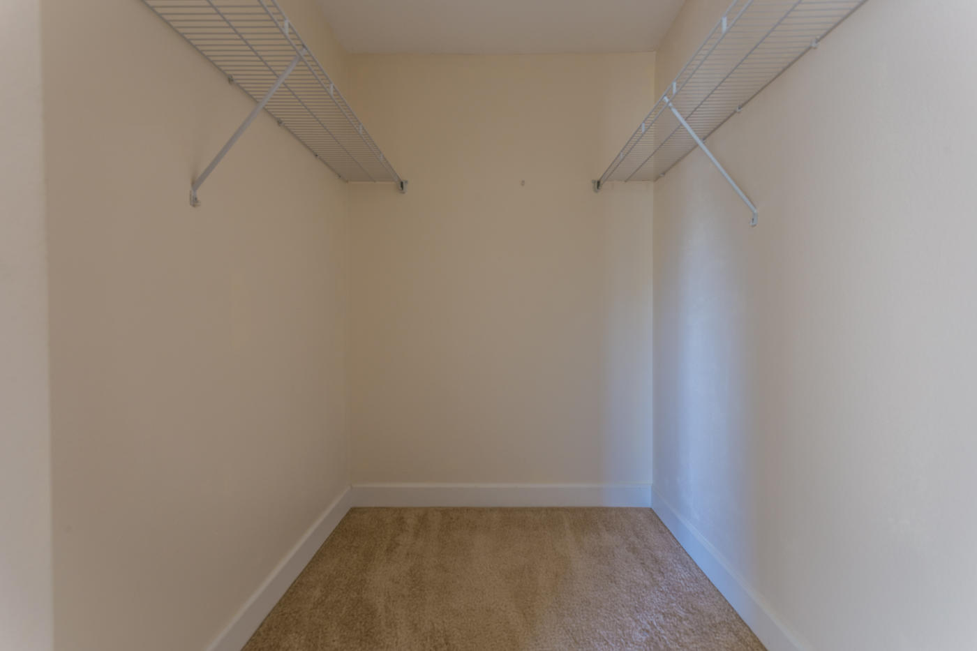 EAGLE BAY - Residential Lease