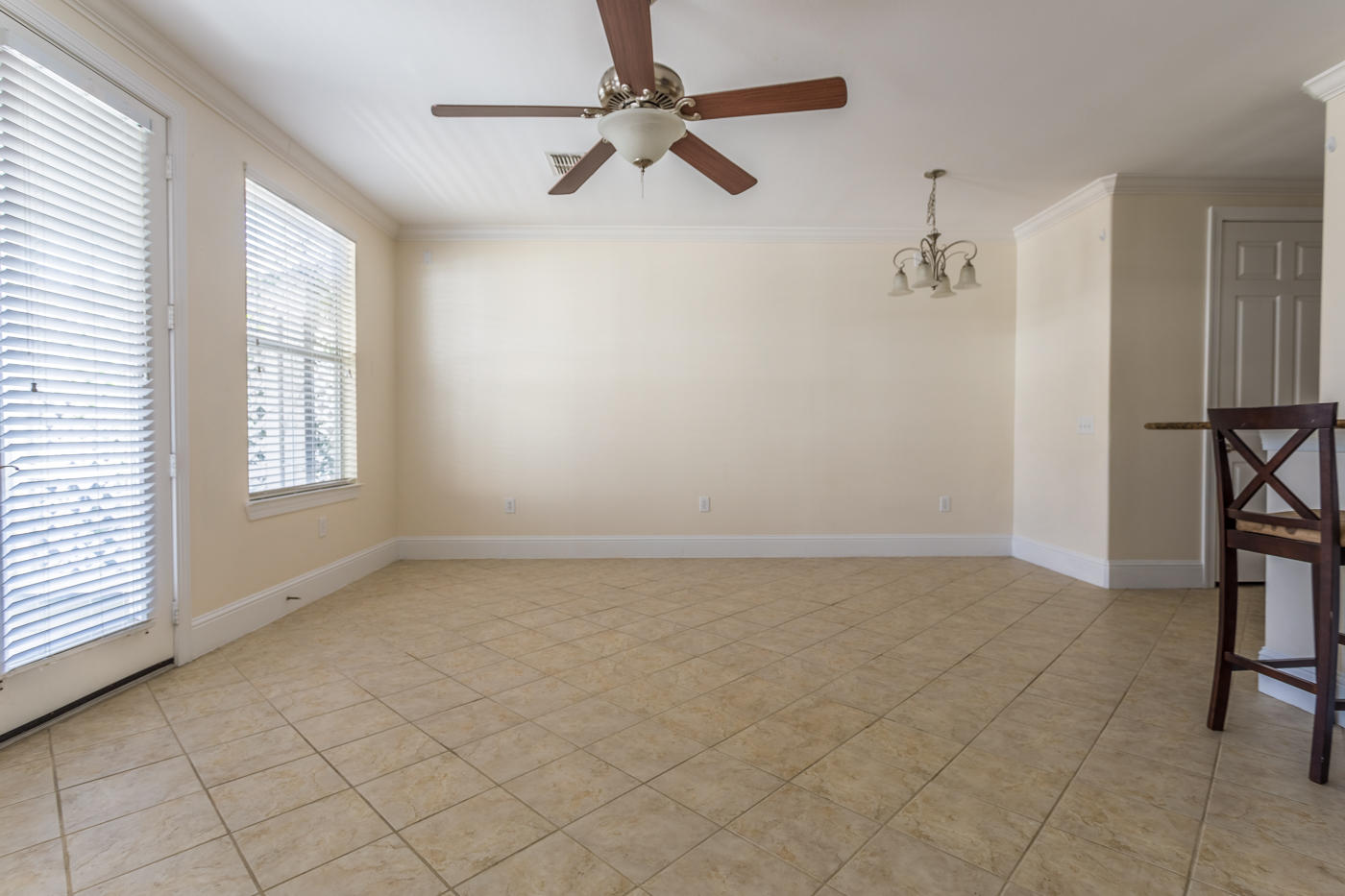 EAGLE BAY - Residential Lease