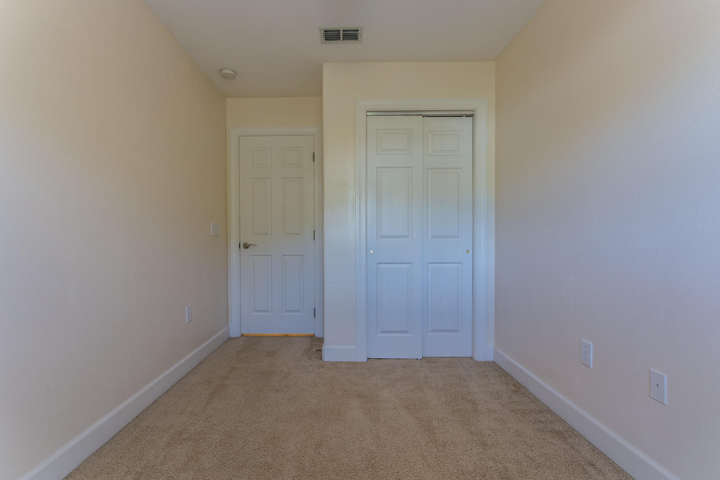 EAGLE BAY - Residential Lease