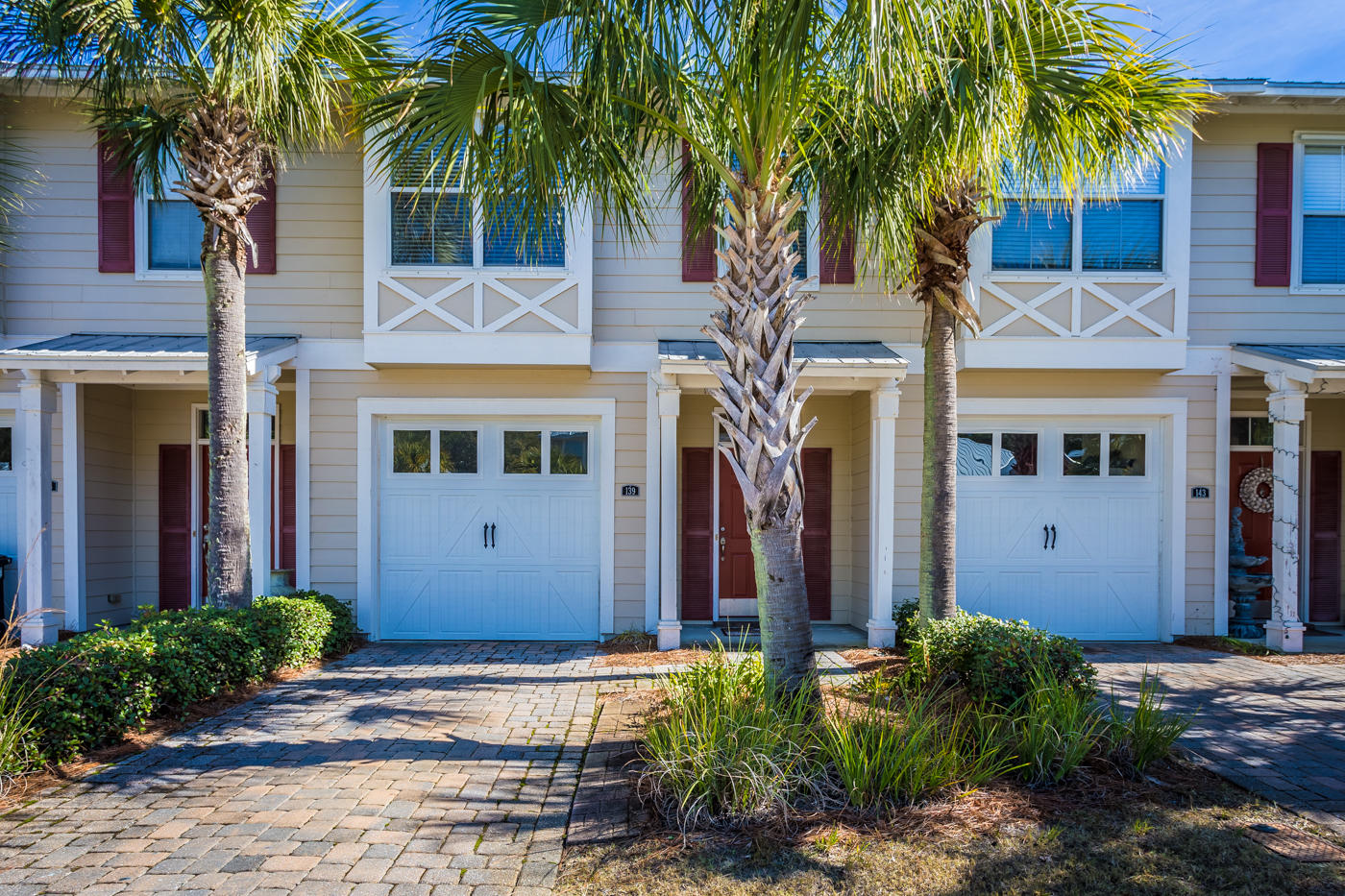 EAGLE BAY - Residential Lease