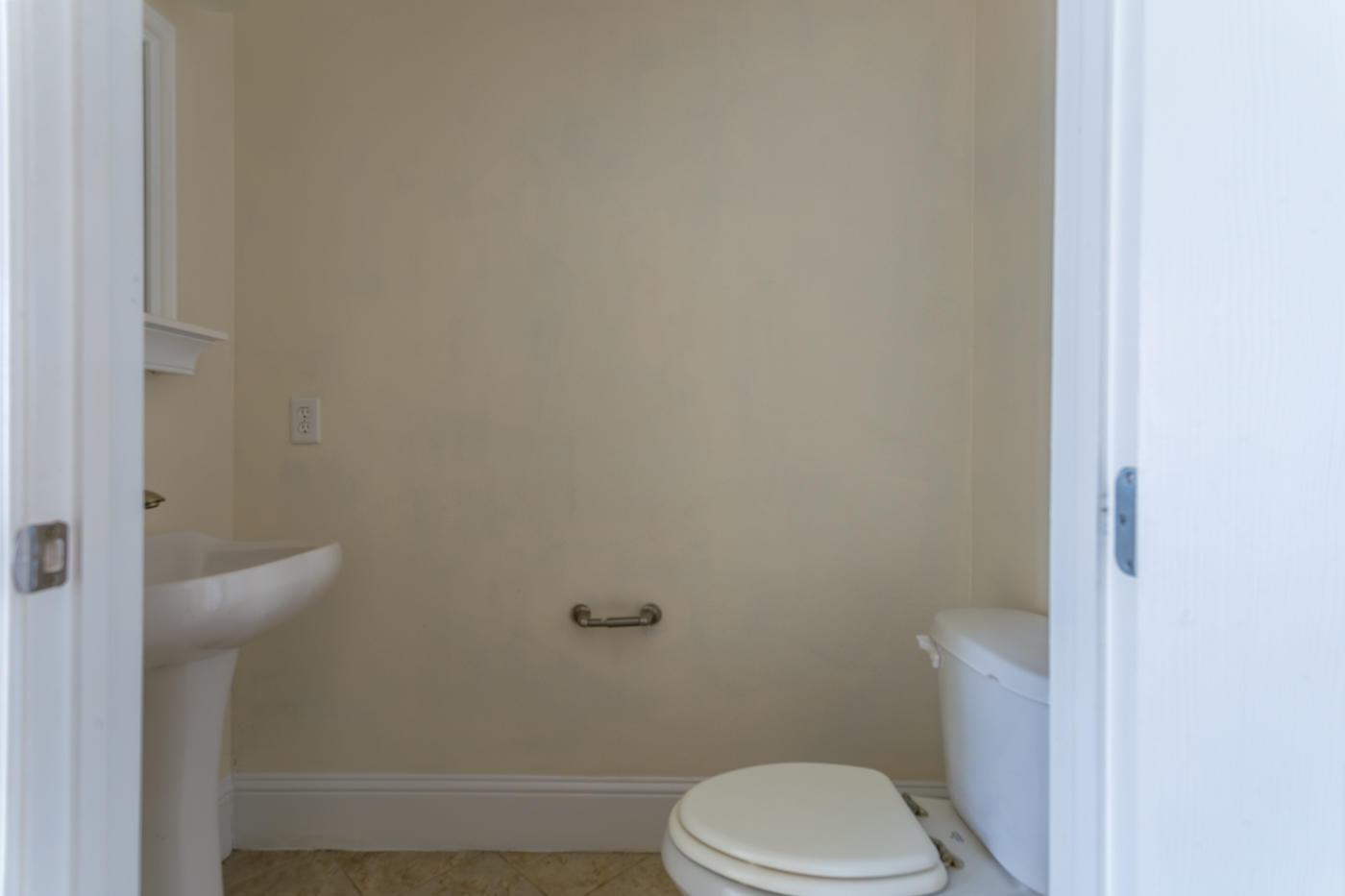 EAGLE BAY - Residential Lease