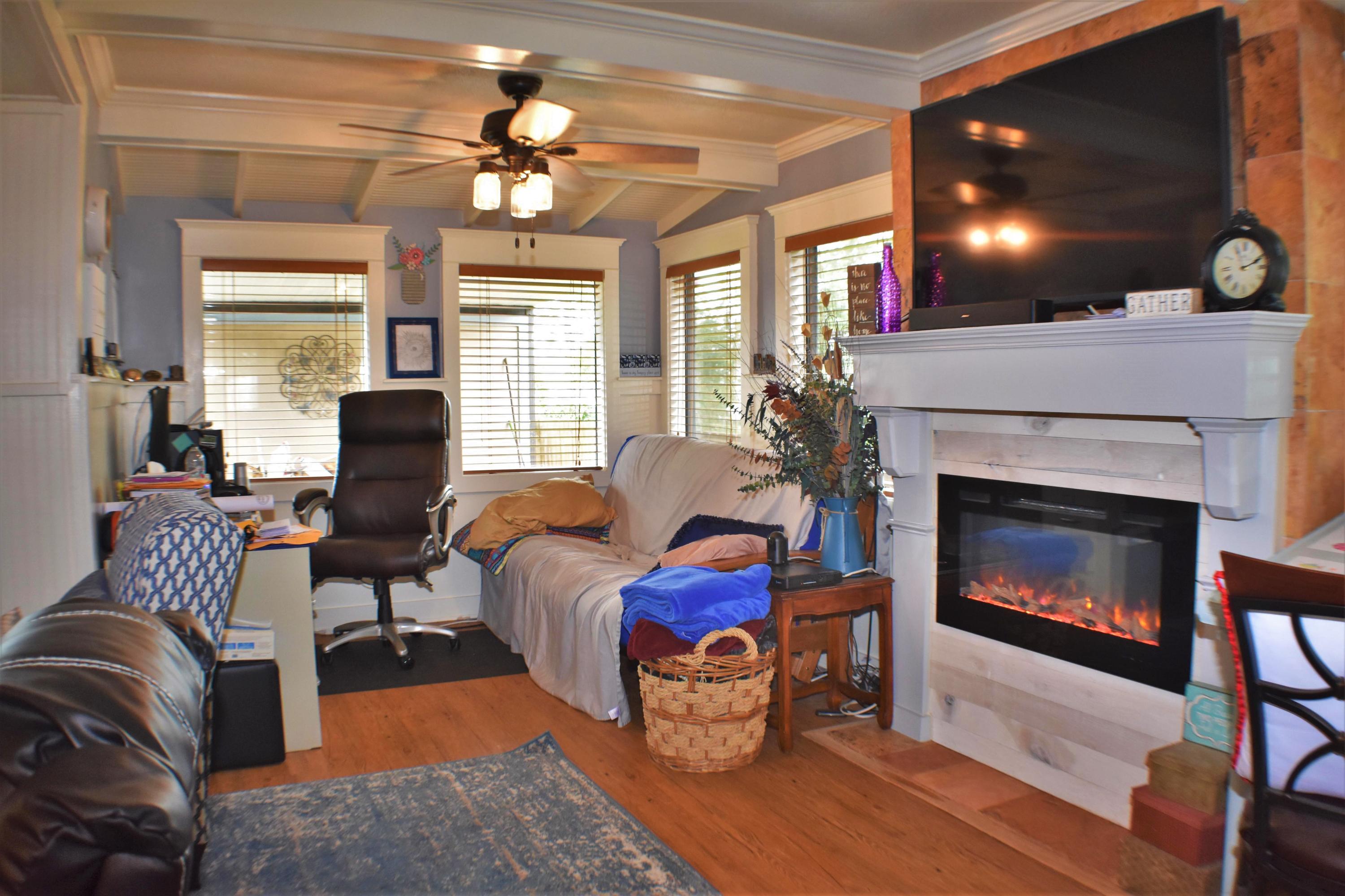 BAYVIEW HEIGHTS - Residential