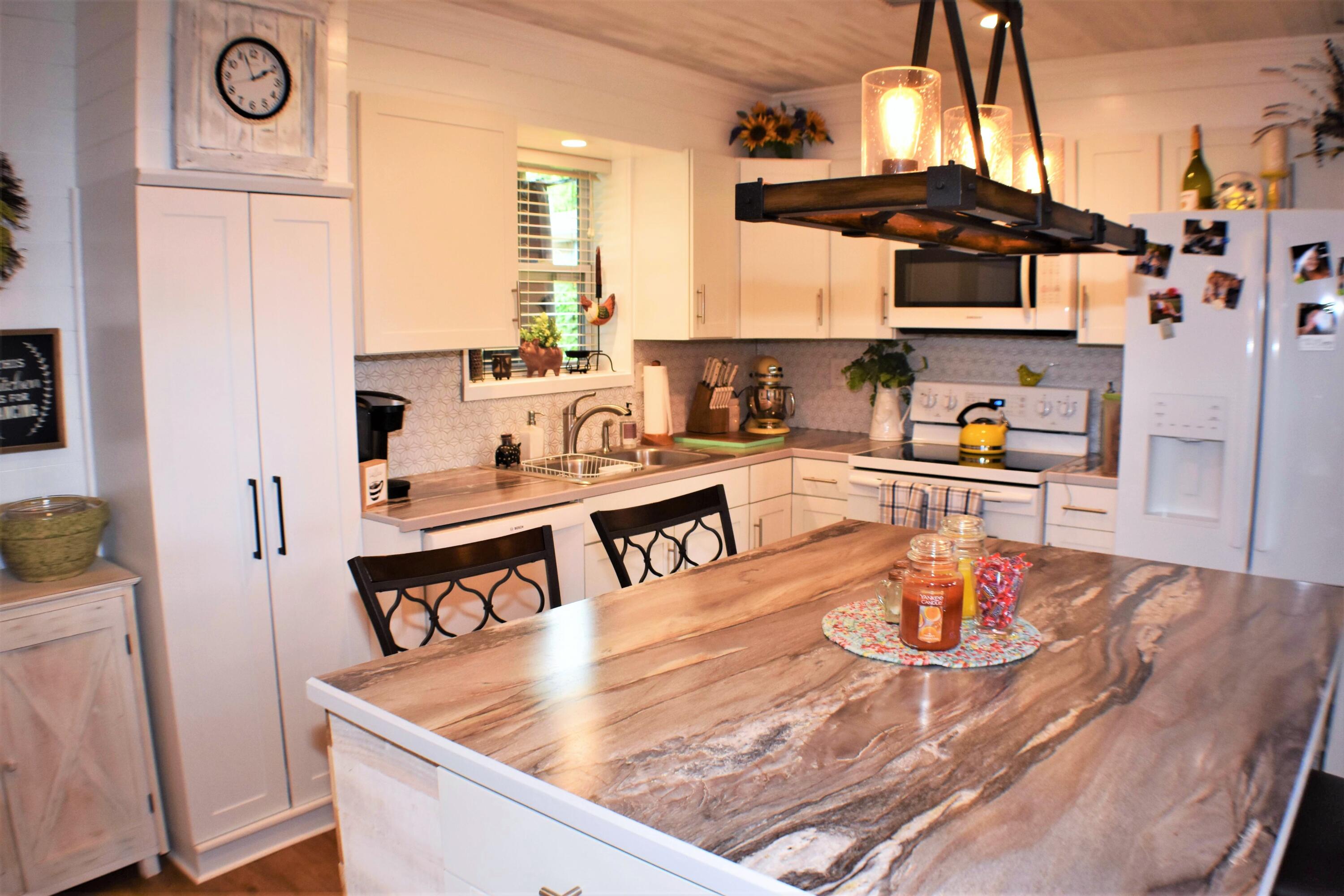 BAYVIEW HEIGHTS - Residential