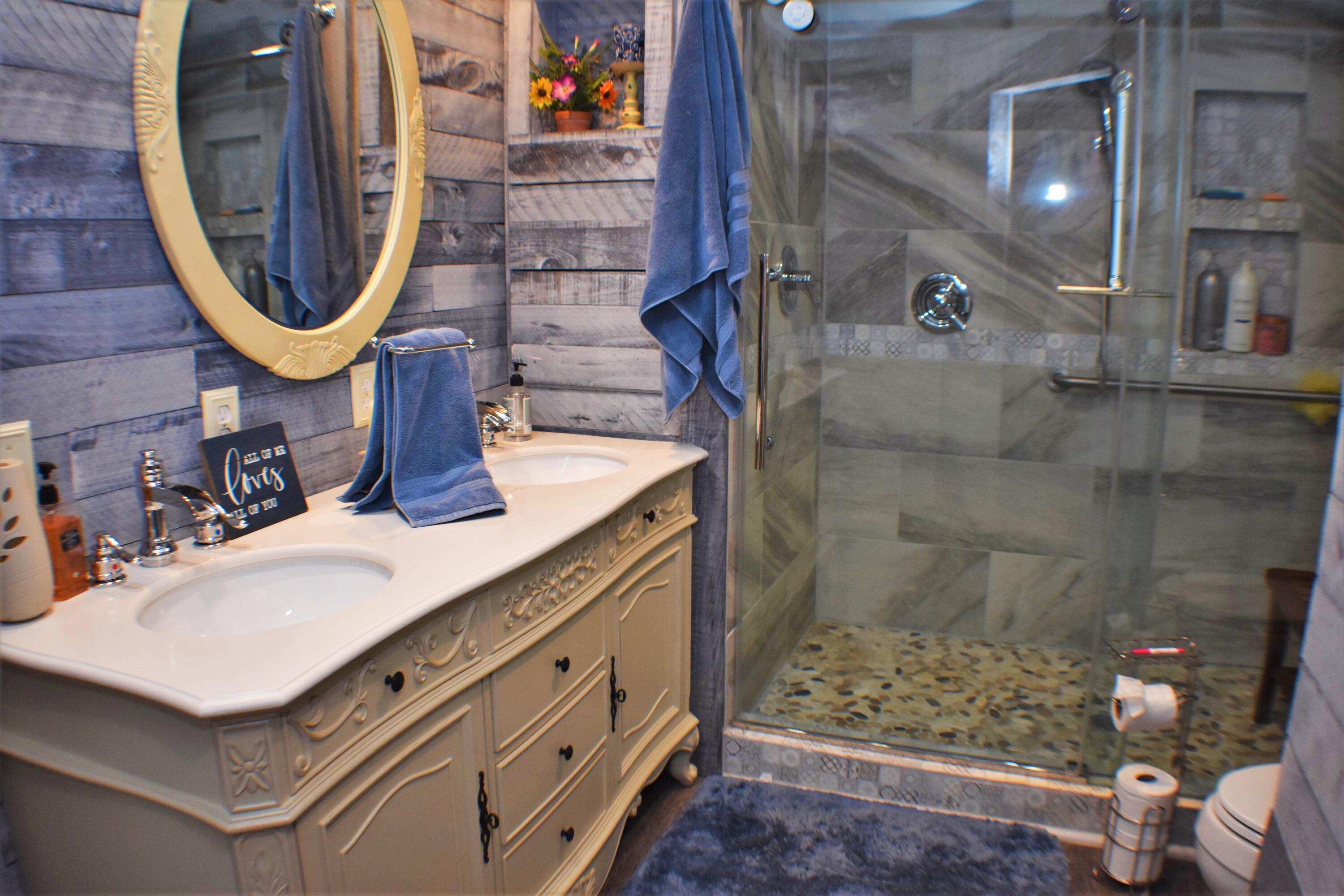 BAYVIEW HEIGHTS - Residential