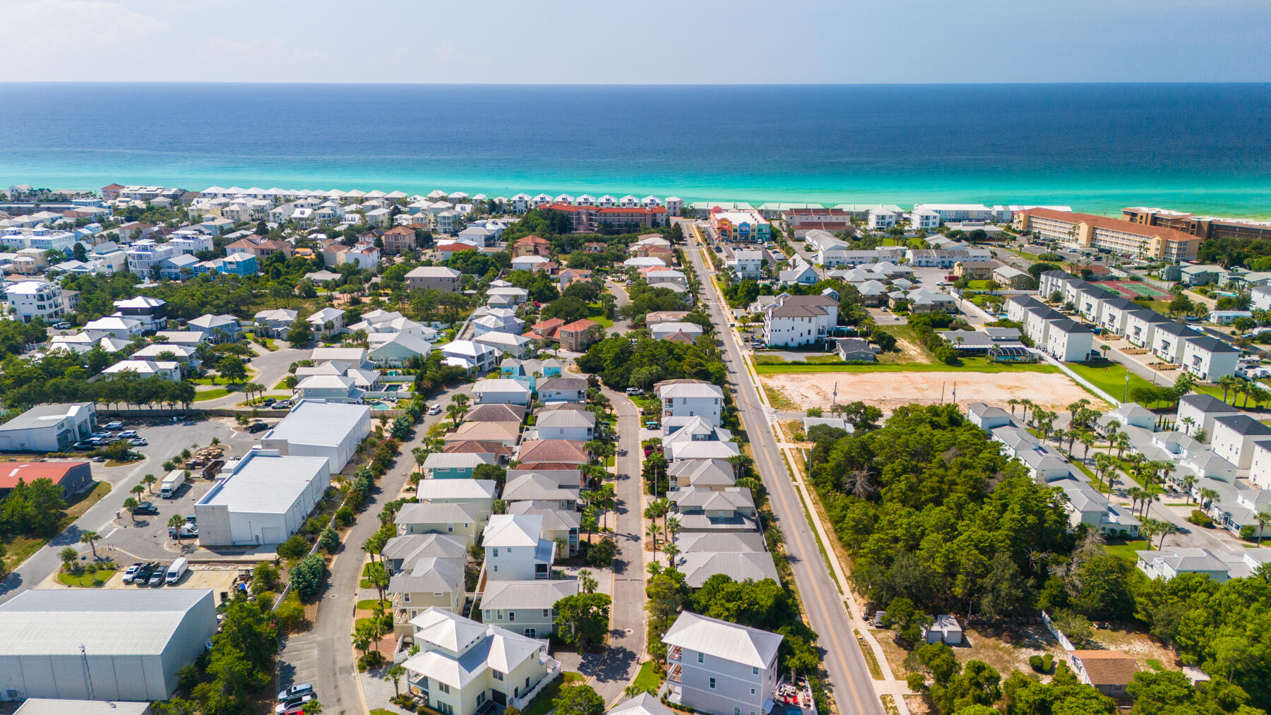 EMERALD WATERS VILLAGE - Residential