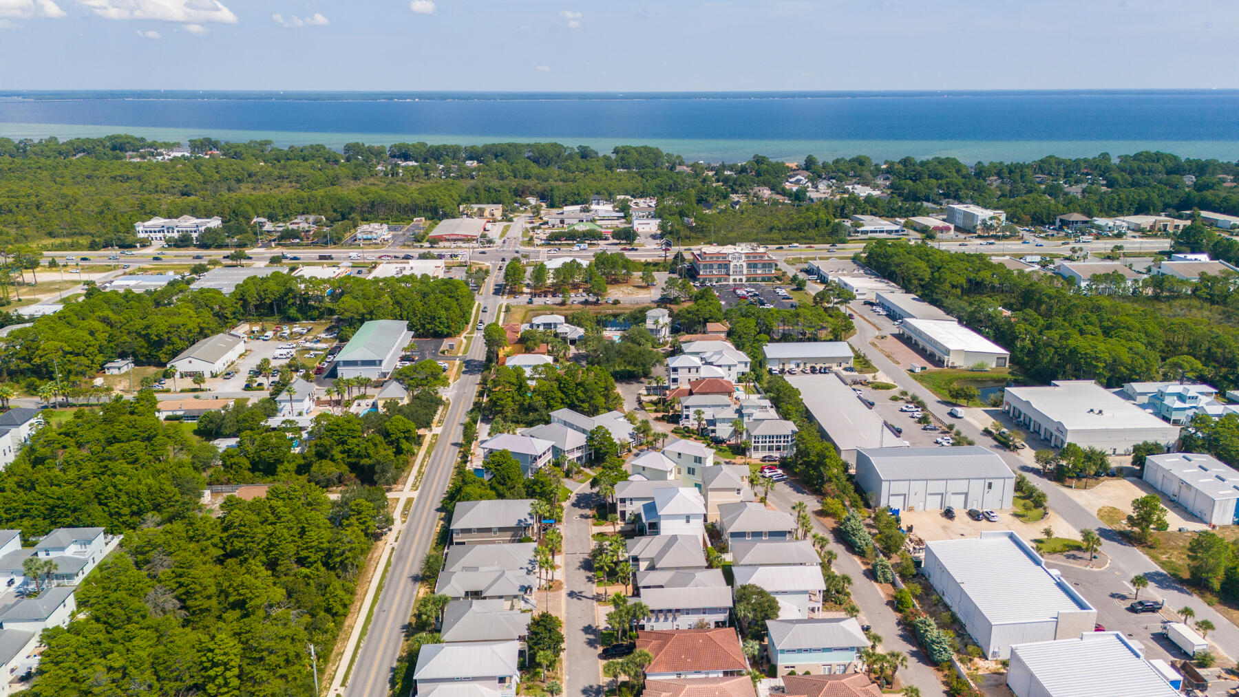 EMERALD WATERS VILLAGE - Residential