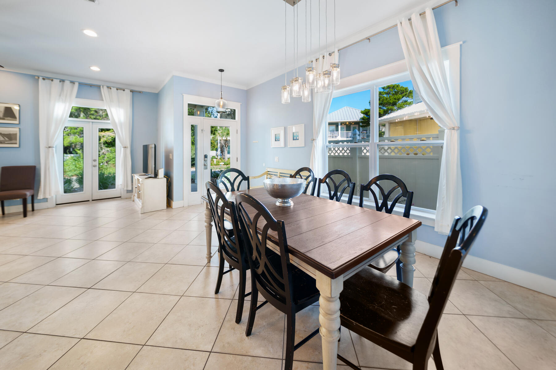 EMERALD WATERS VILLAGE - Residential