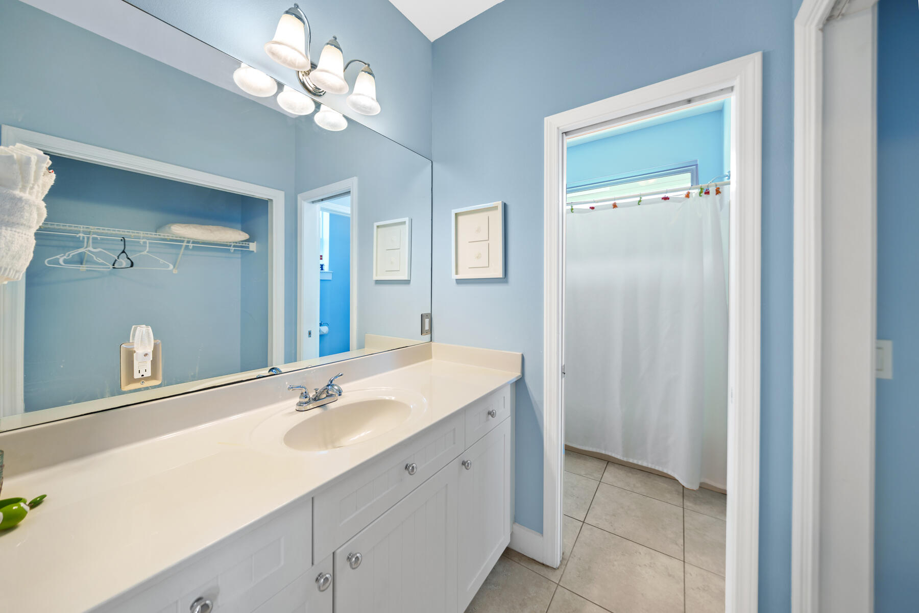 EMERALD WATERS VILLAGE - Residential