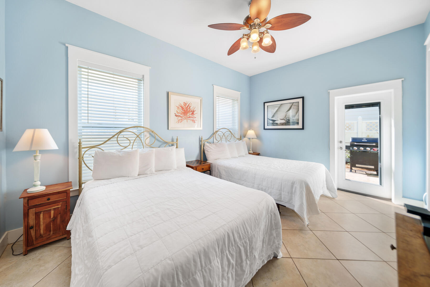 EMERALD WATERS VILLAGE - Residential