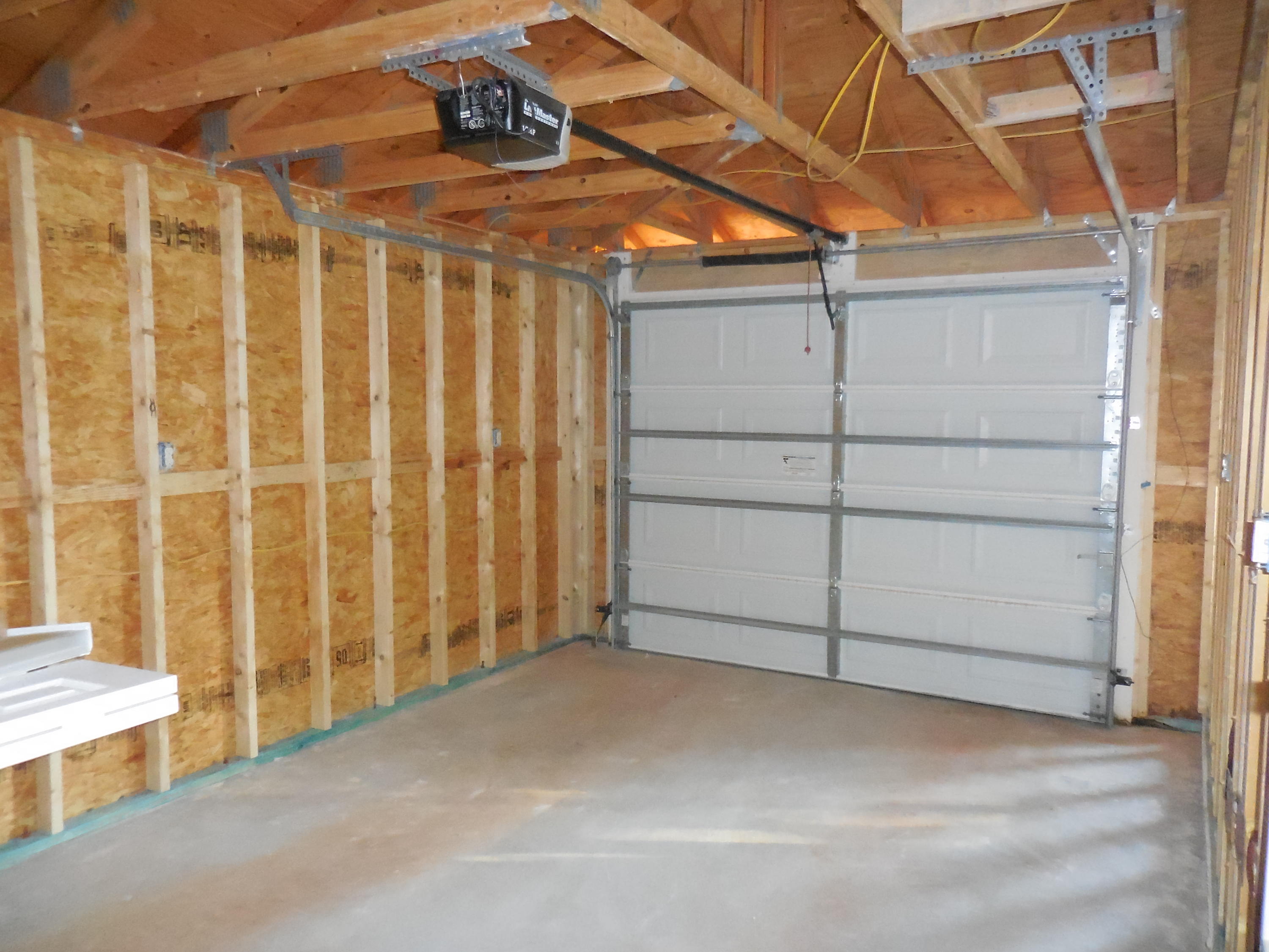 OAKWOOD LAKES ESTATES - Residential