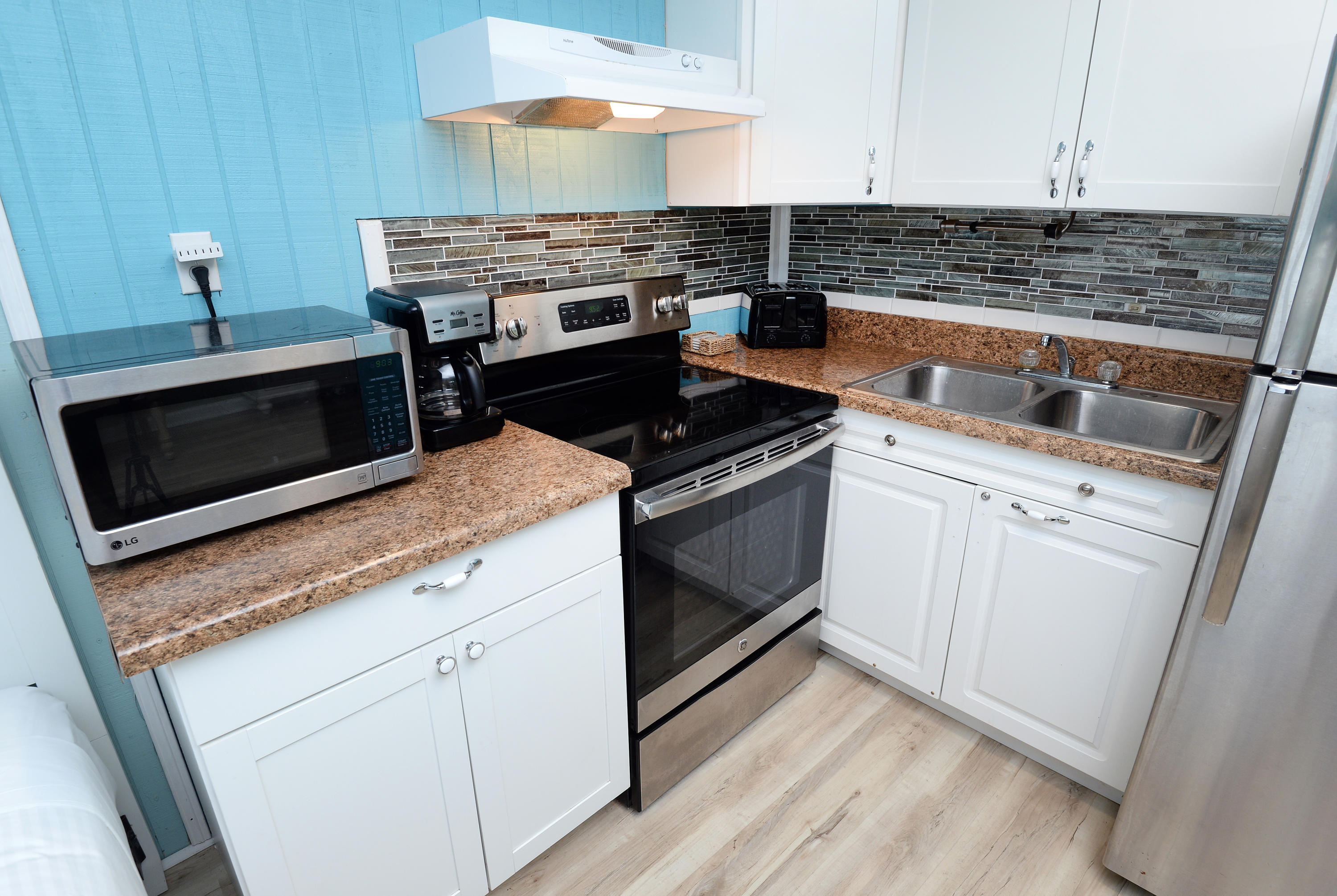 CONTINENTAL CONDO - Residential