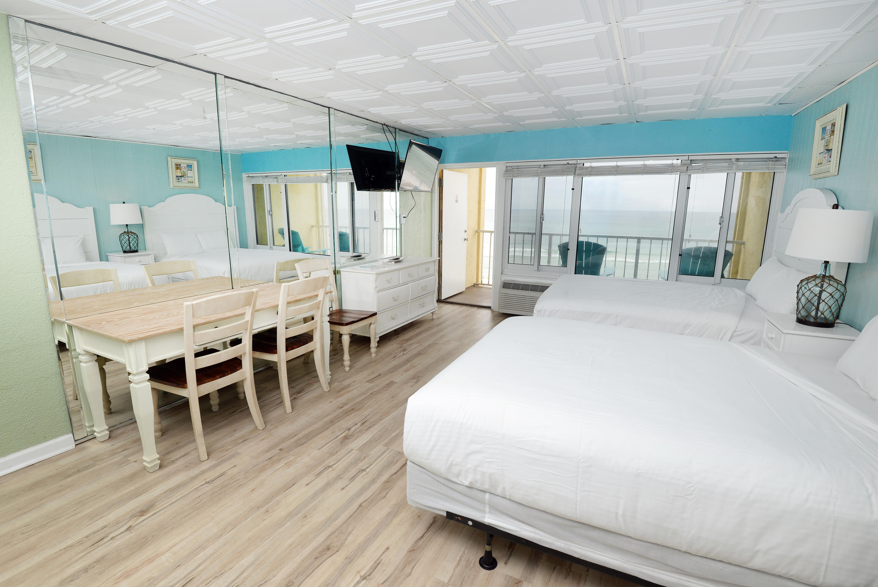 CONTINENTAL CONDO - Residential